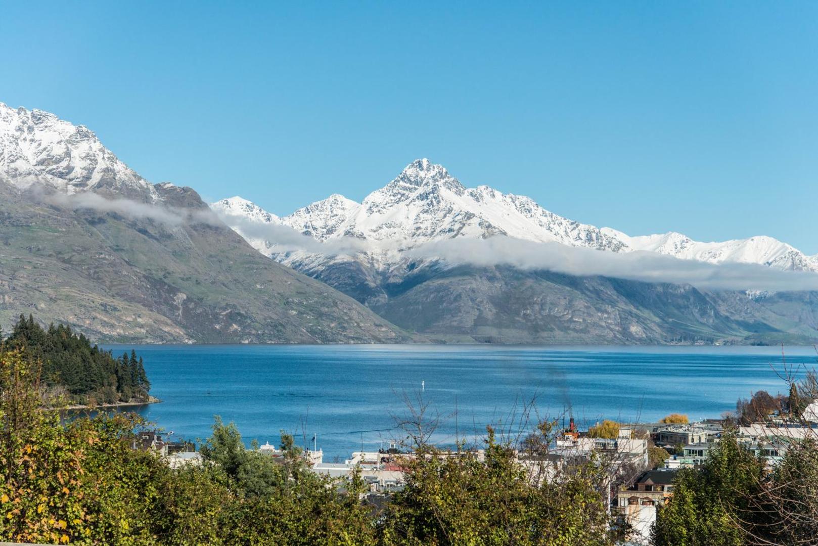 Queenstown House Boutique Bed & Breakfast & Apartments Queenstown House Boutique Bed & Breakfast & Apartments