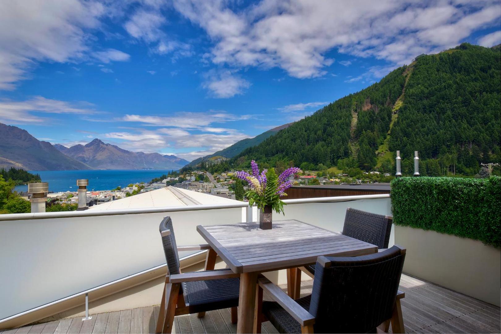 Queenstown House Boutique Bed & Breakfast & Apartments Queenstown House Boutique Bed & Breakfast & Apartments