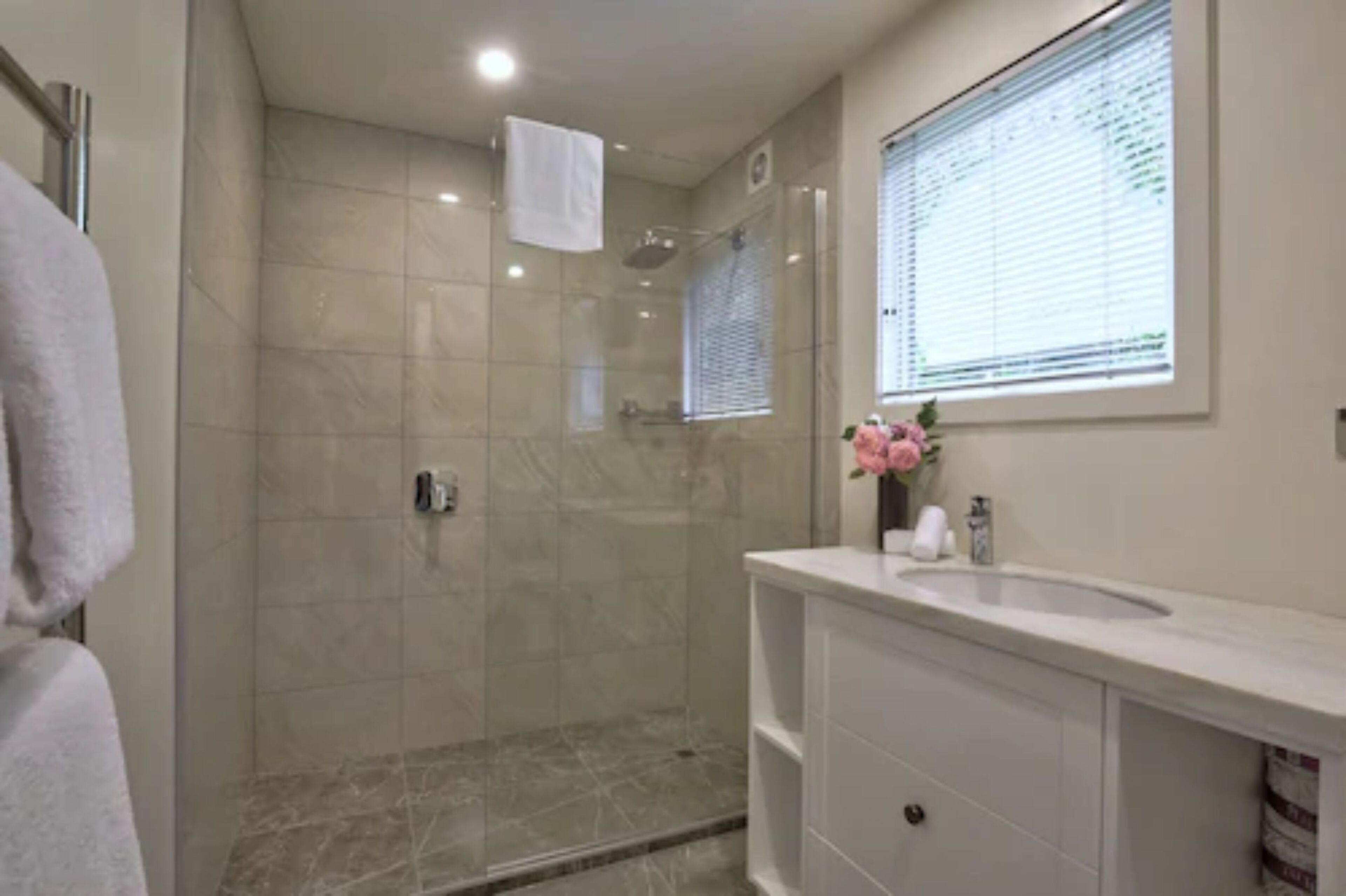 Queenstown House Boutique Bed & Breakfast & Apartments Queenstown House Boutique Bed & Breakfast & Apartments