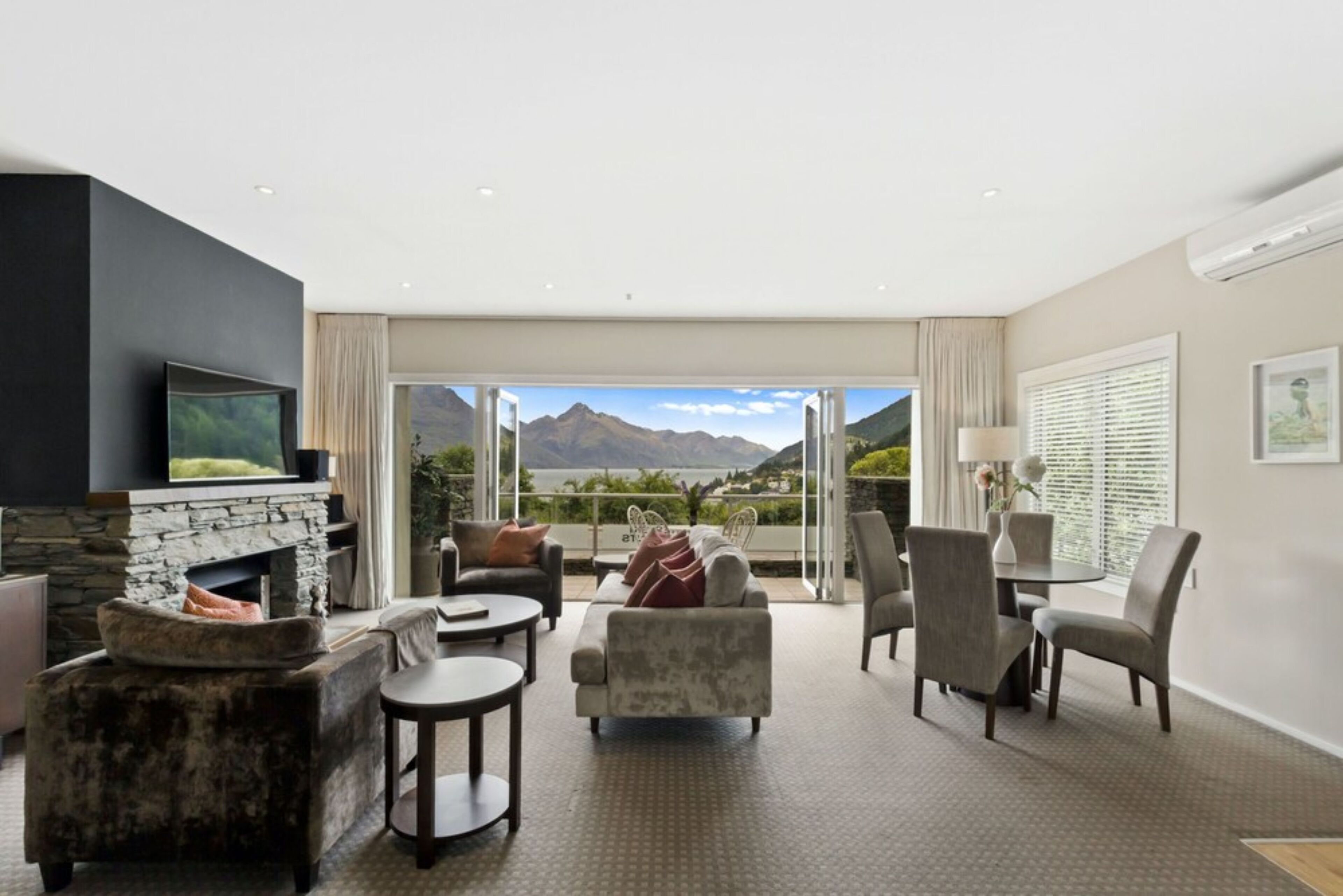 Queenstown House Boutique Bed & Breakfast & Apartments Queenstown House Boutique Bed & Breakfast & Apartments