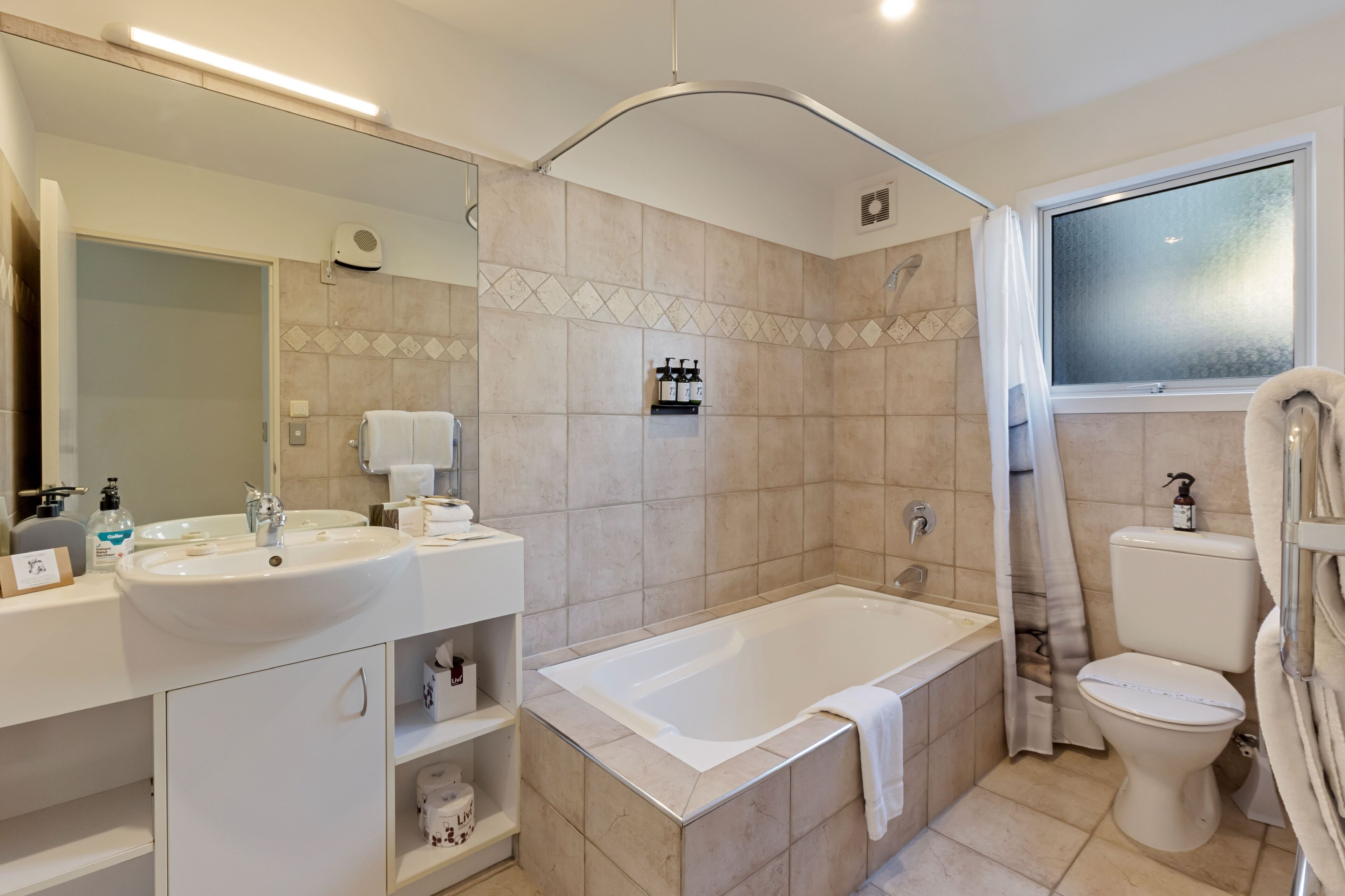 Queenstown House Boutique Bed & Breakfast & Apartments Queenstown House Boutique Bed & Breakfast & Apartments