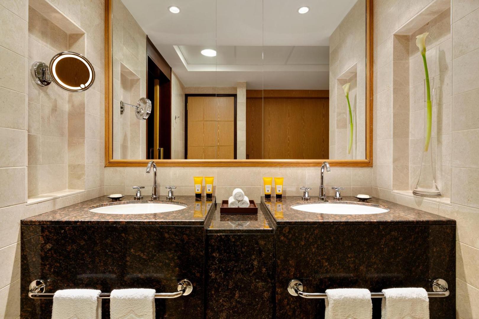 Hilton Muscat Al Bandar