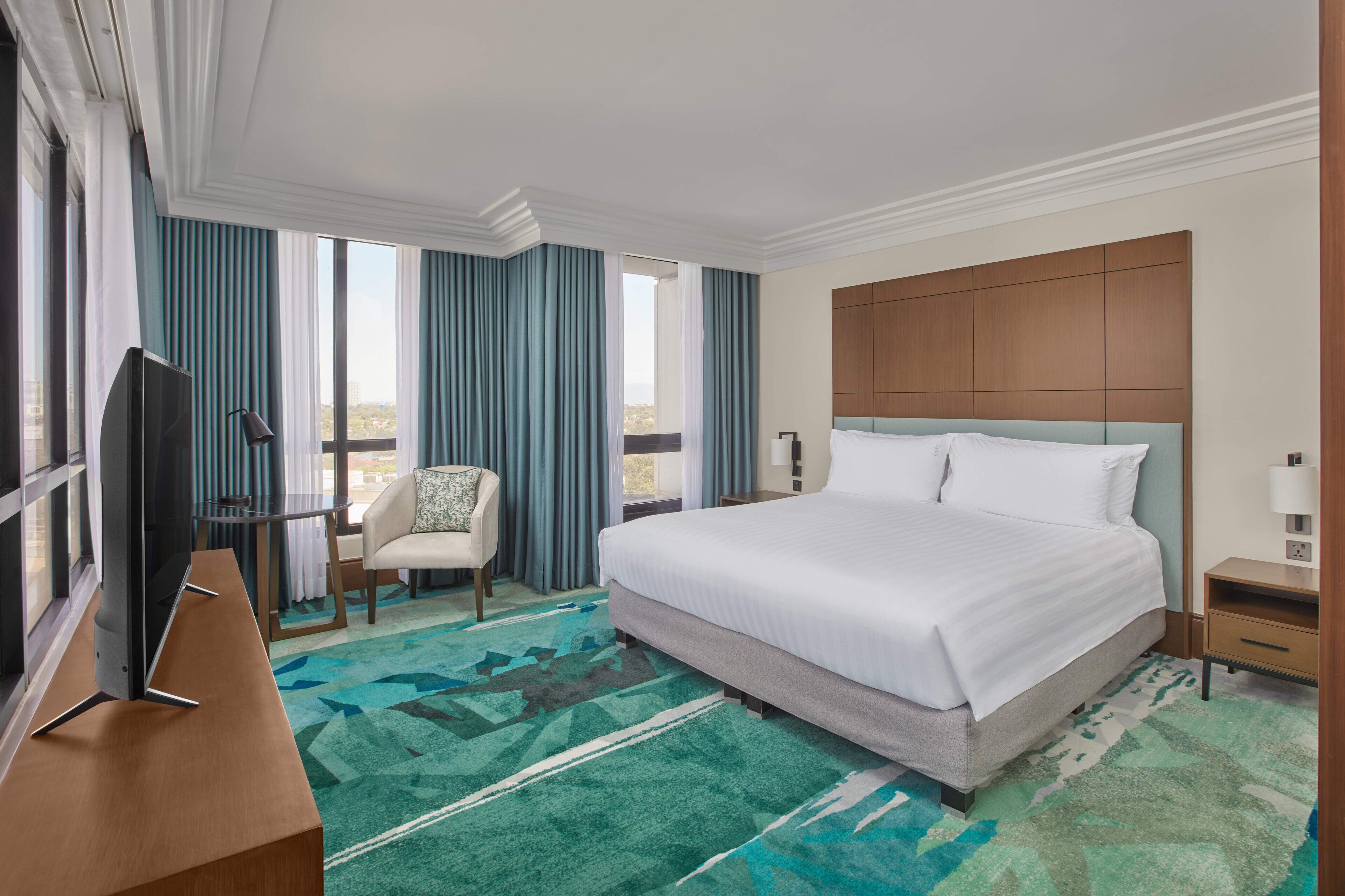 Holiday Inn Manila Galleria Holiday Inn Manila Galleria