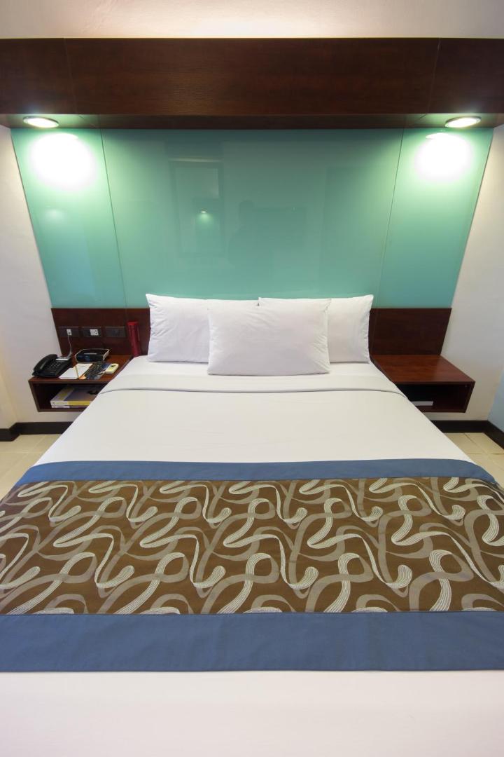 Microtel by Wyndham Mall of Asia Microtel by Wyndham Mall of Asia
