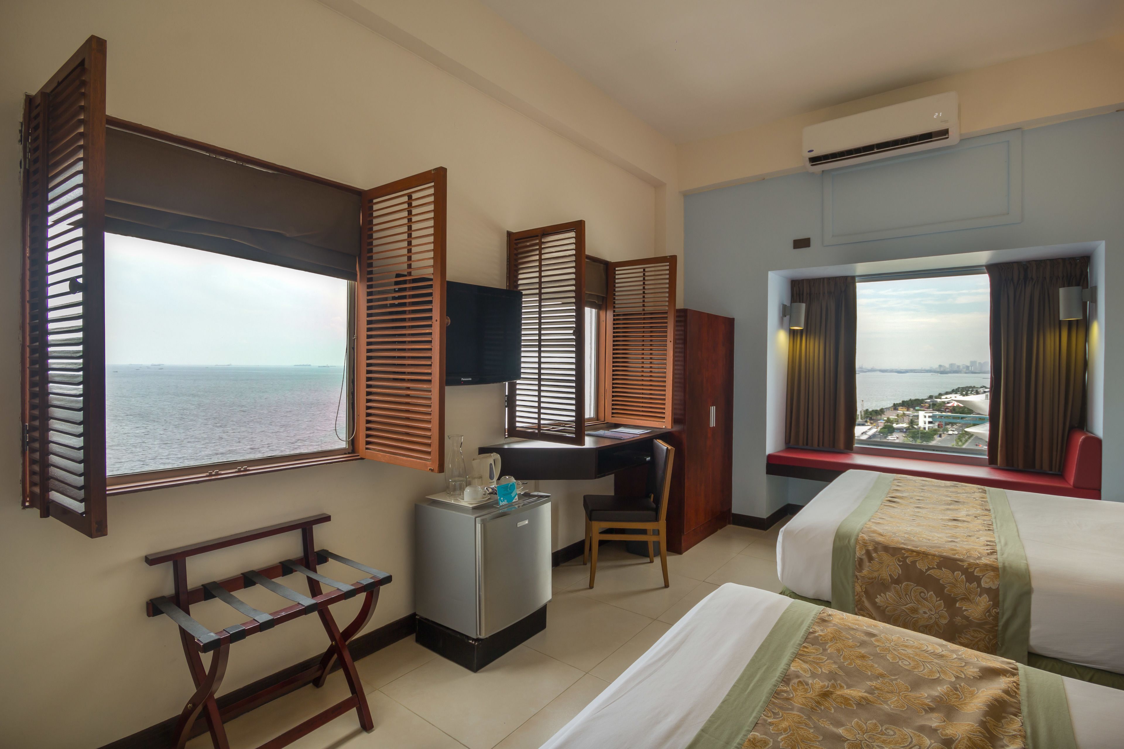 Microtel by Wyndham Mall of Asia Microtel by Wyndham Mall of Asia
