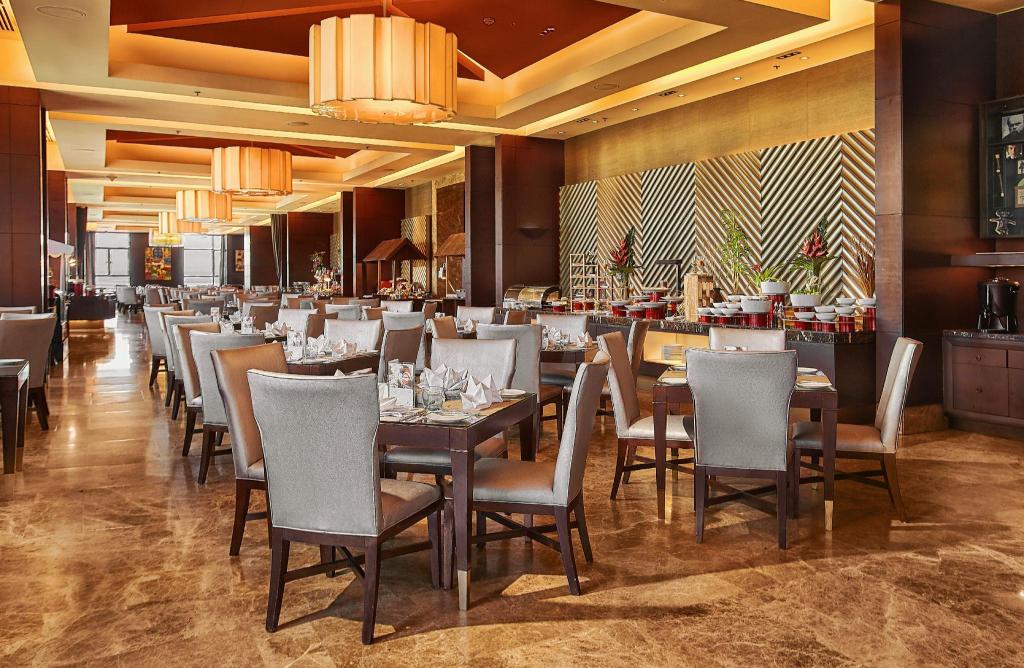 Crimson Hotel Filinvest City Manila Crimson Hotel Filinvest City Manila
