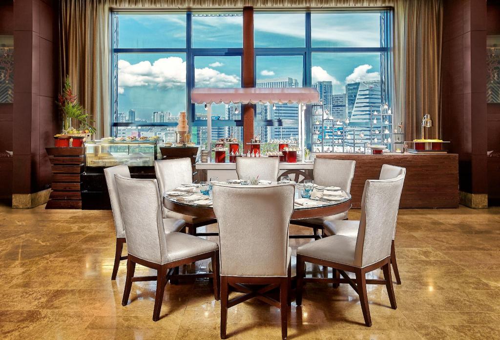 Crimson Hotel Filinvest City Manila Crimson Hotel Filinvest City Manila