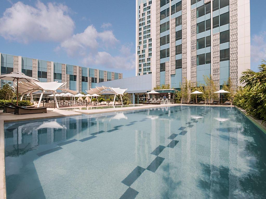Crimson Hotel Filinvest City Manila Crimson Hotel Filinvest City Manila