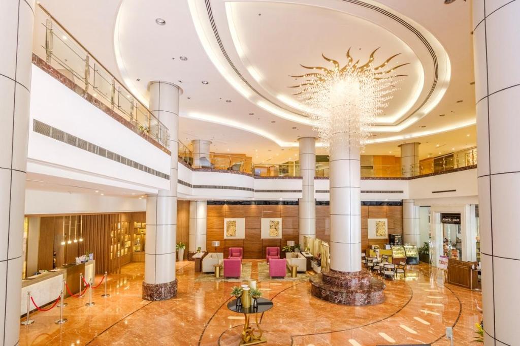 Eastwood Richmonde Eastwood Richmonde
