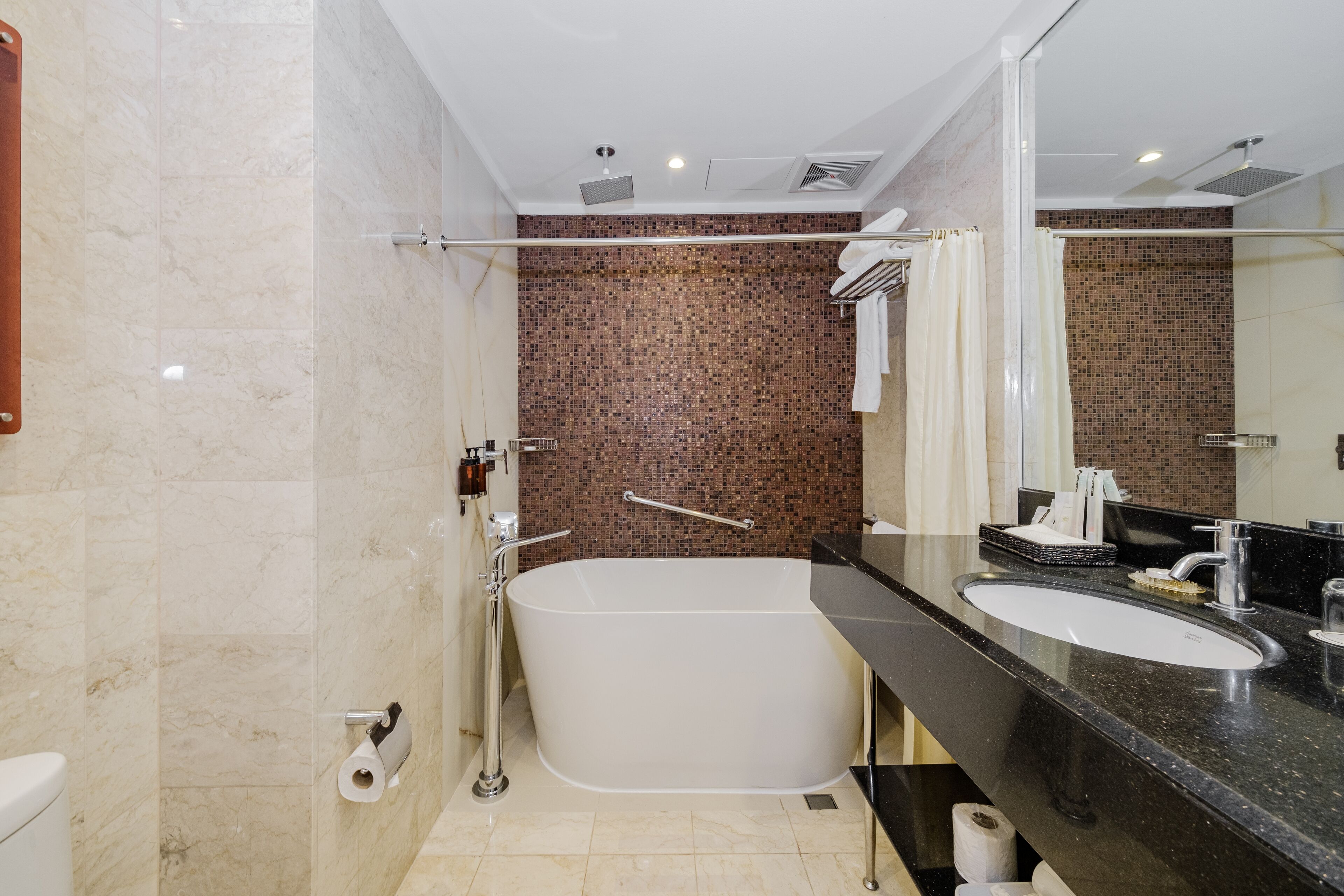 Eastwood Richmonde Eastwood Richmonde