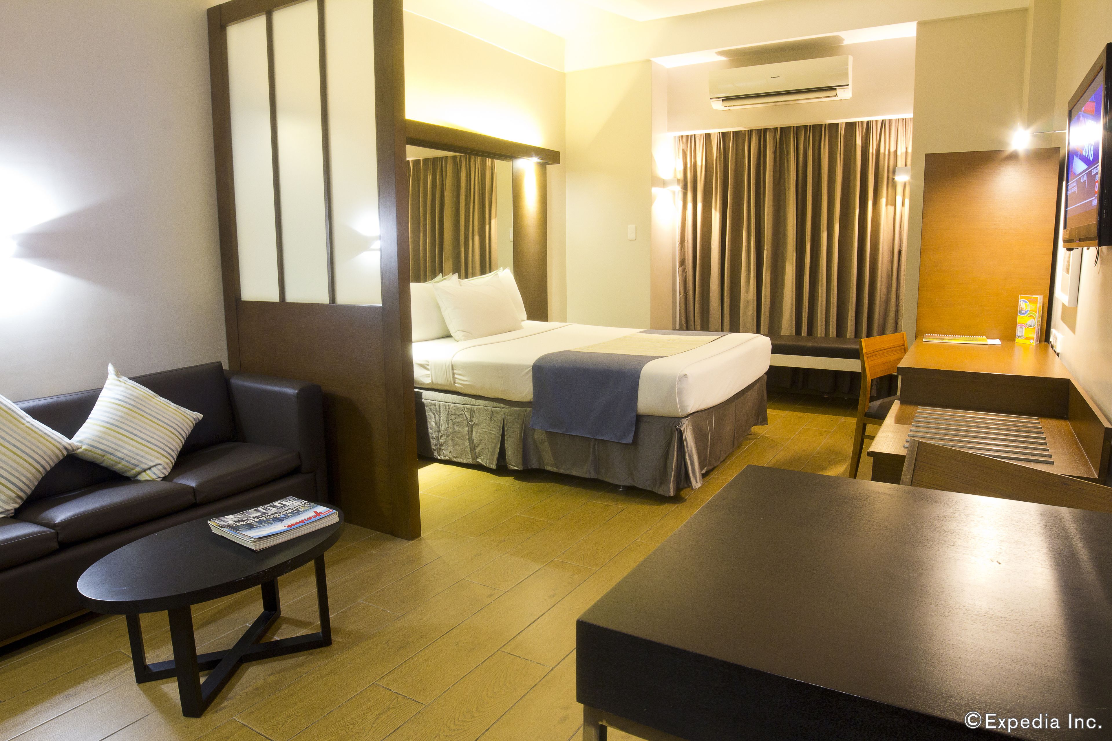 Microtel by Wyndham Acropolis Microtel by Wyndham Acropolis