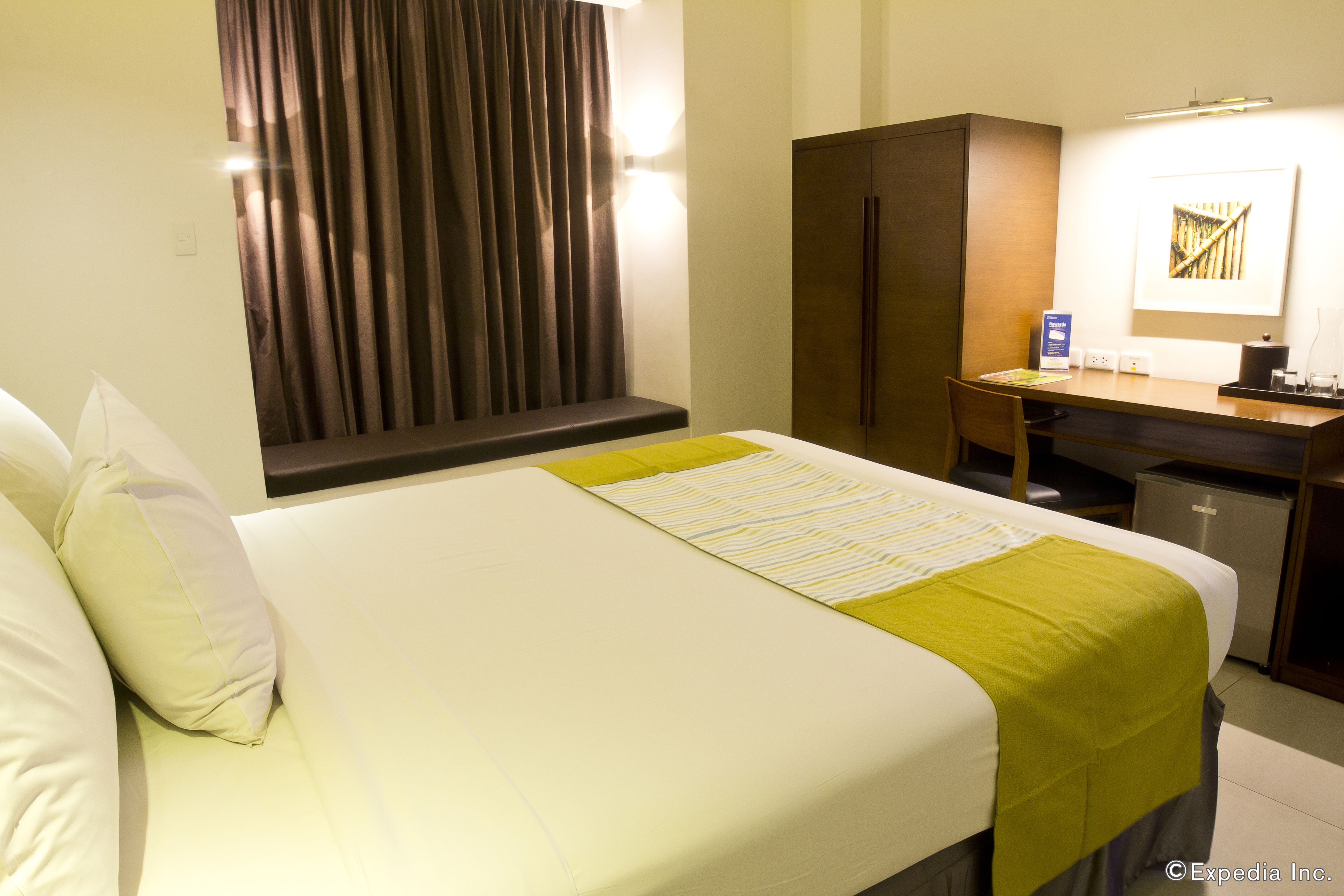 Microtel by Wyndham Acropolis Microtel by Wyndham Acropolis