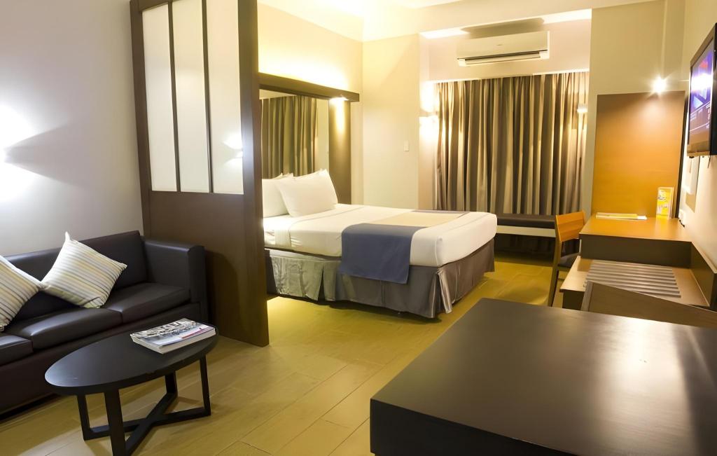 Microtel by Wyndham Acropolis Microtel by Wyndham Acropolis