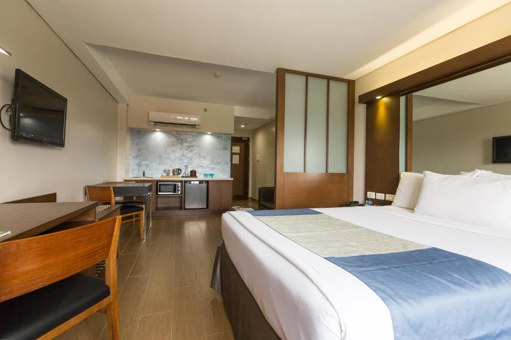 Microtel by Wyndham Acropolis Microtel by Wyndham Acropolis