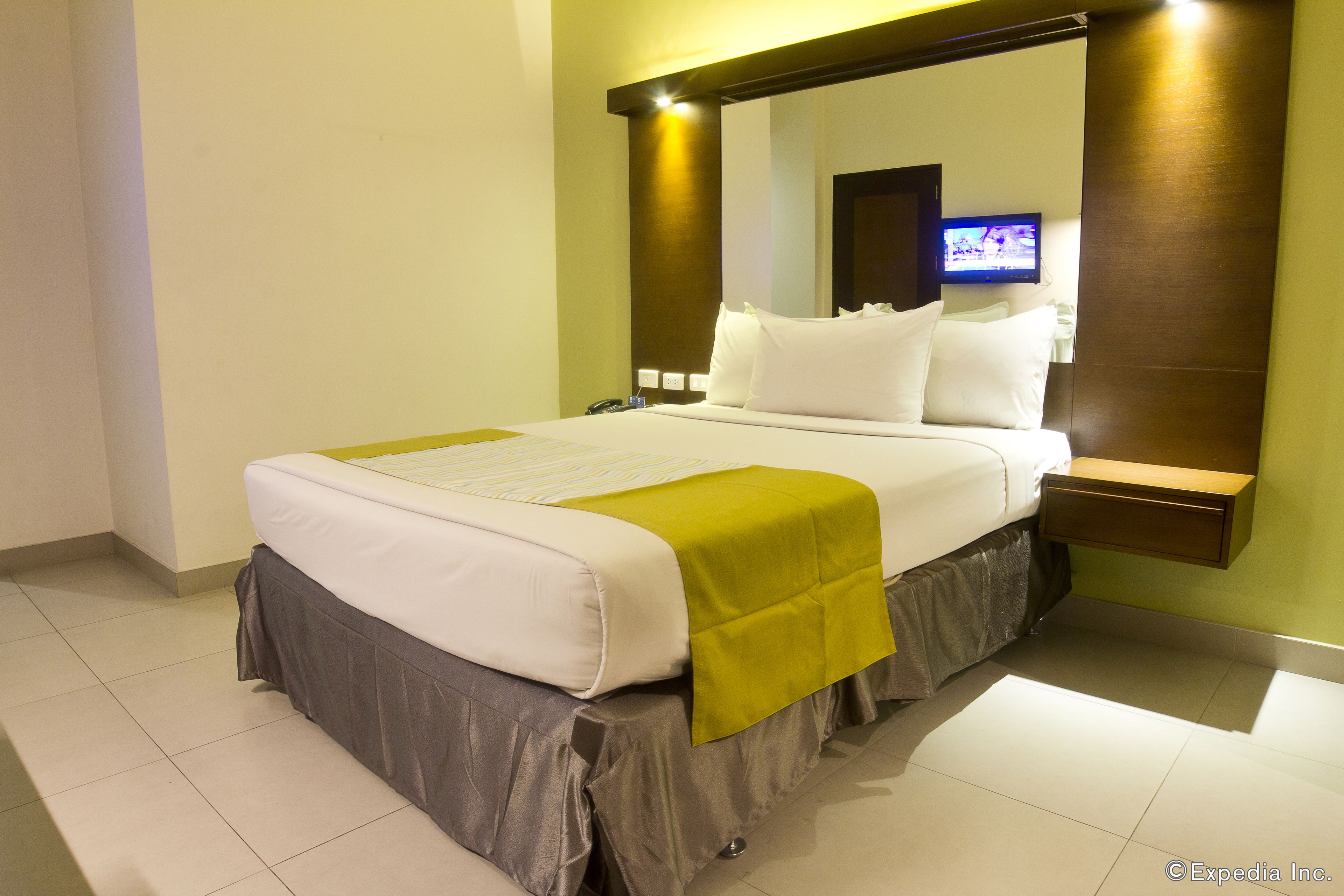 Microtel by Wyndham Acropolis Microtel by Wyndham Acropolis
