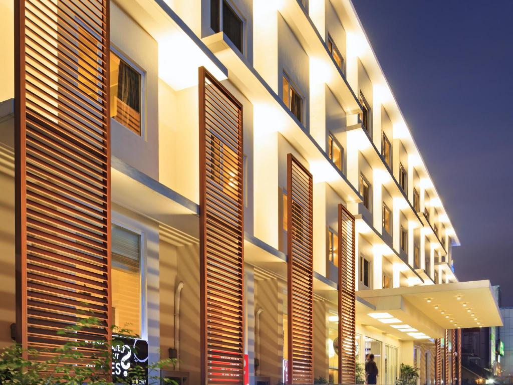 Microtel by Wyndham Acropolis Microtel by Wyndham Acropolis