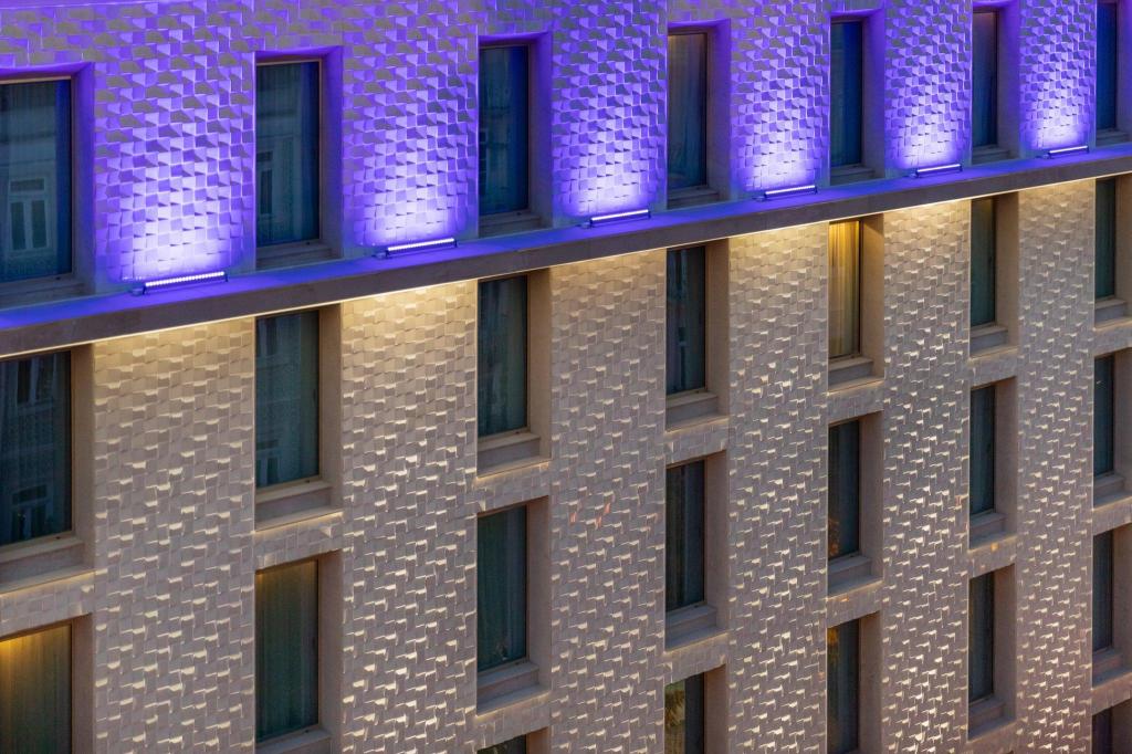 Holiday Inn Express Lisbon - Plaza Saldanha Holiday Inn Express Lisbon - Plaza Saldanha