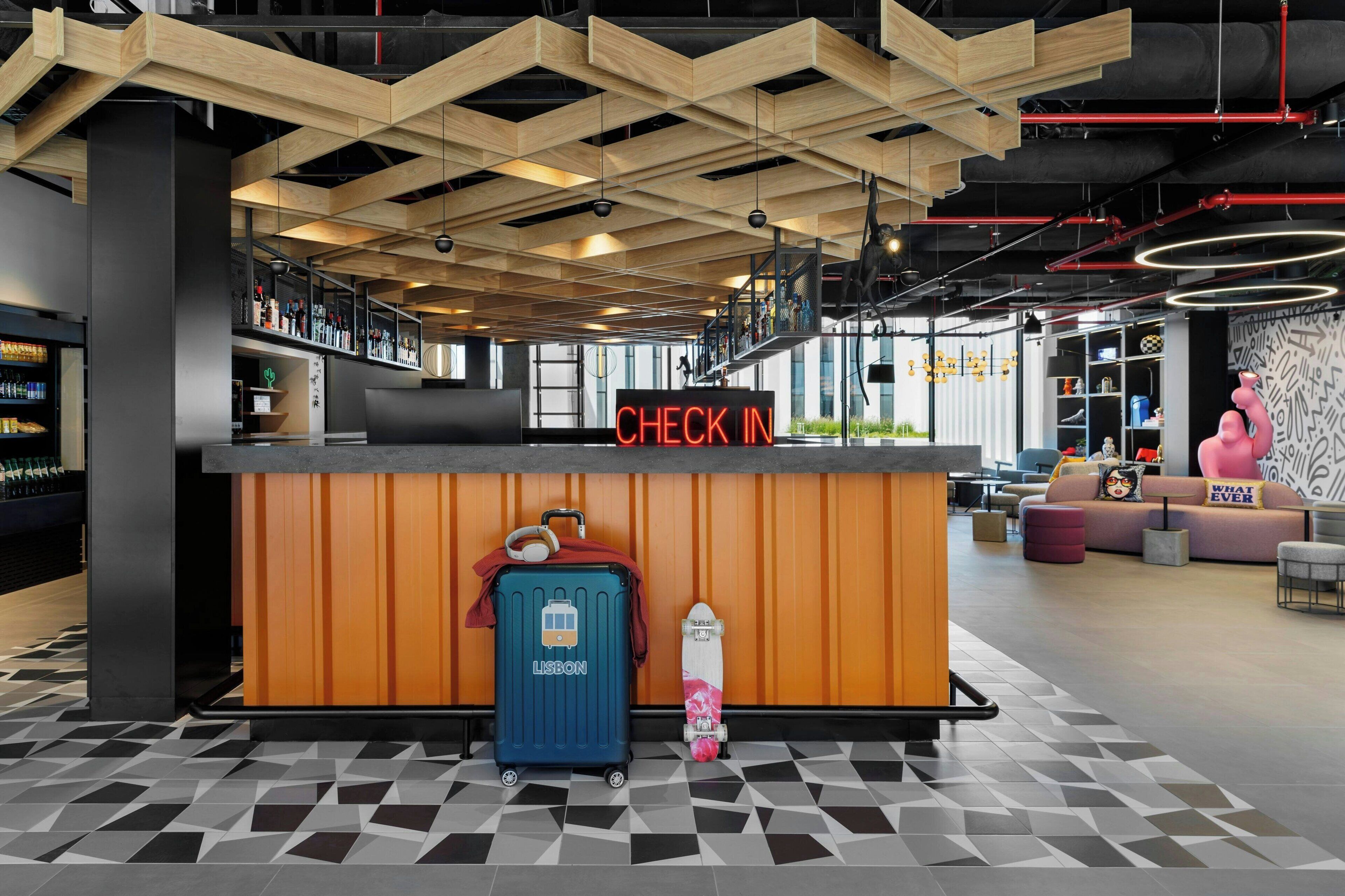 Moxy Alfragide Lisboa