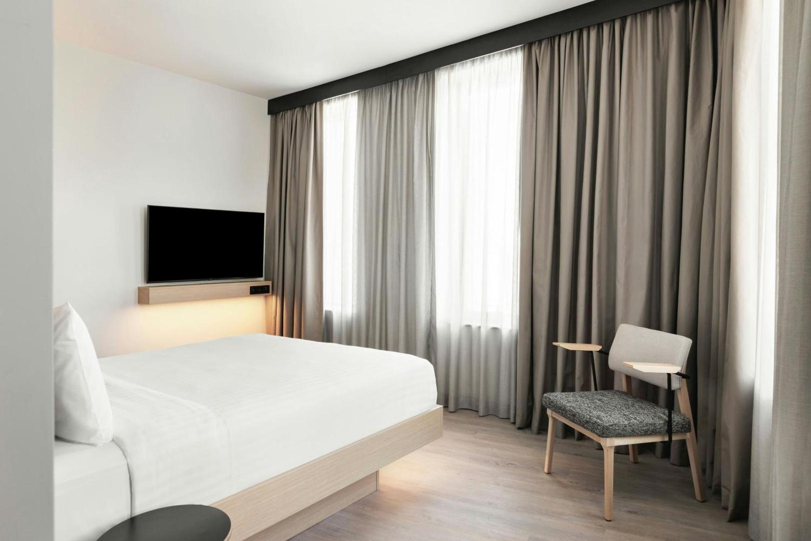 Moxy Alfragide Lisboa