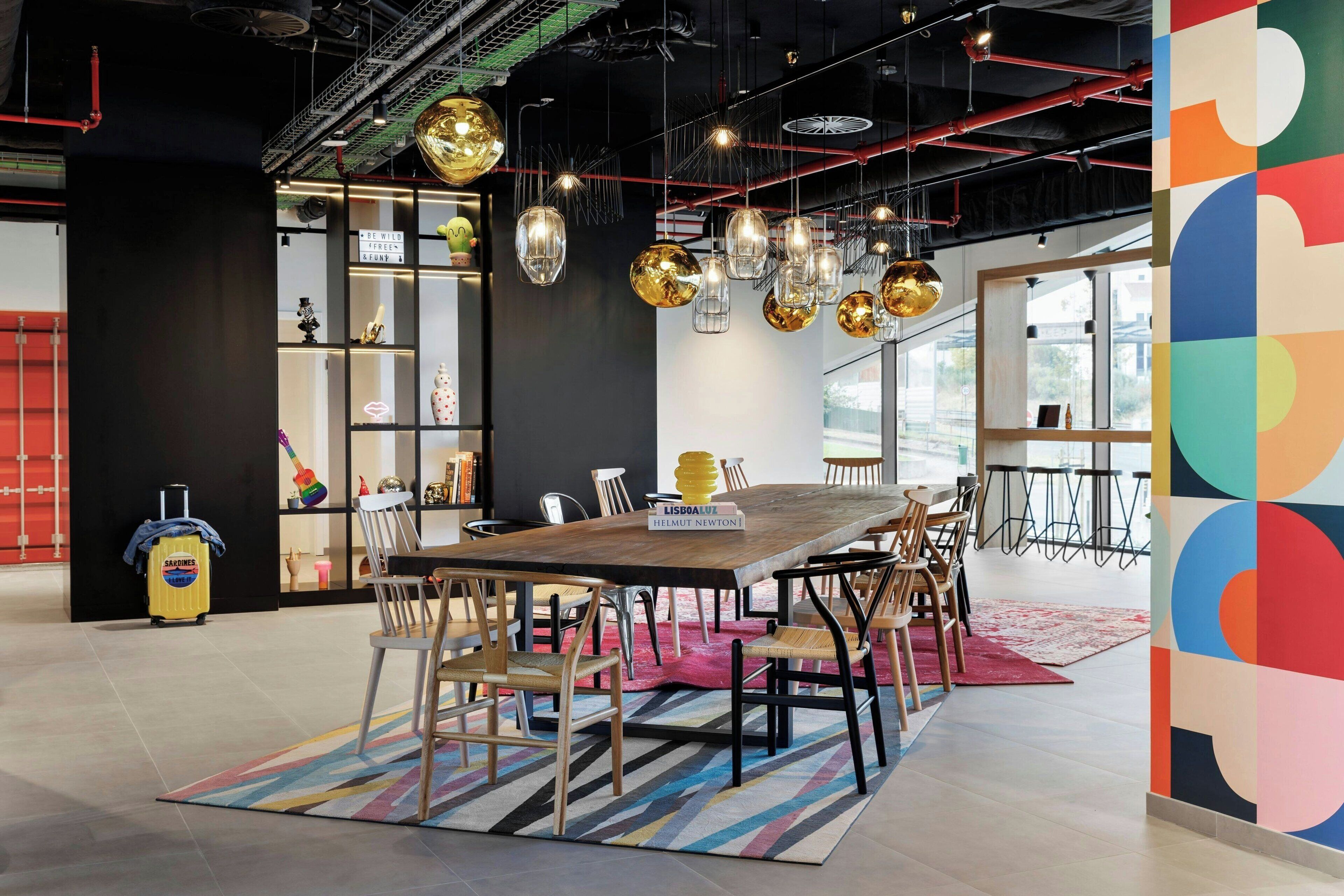 Moxy Alfragide Lisboa