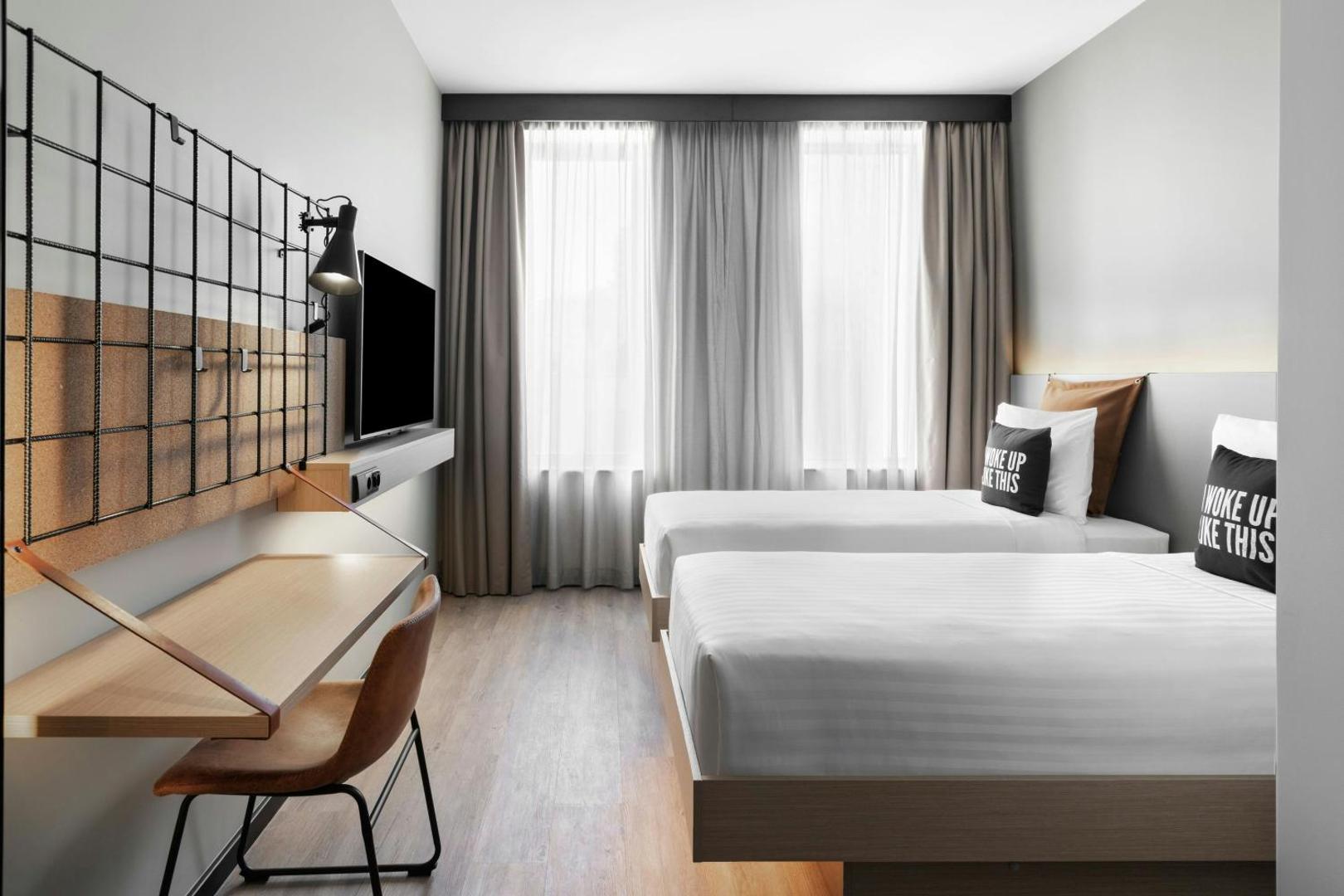 Moxy Alfragide Lisboa