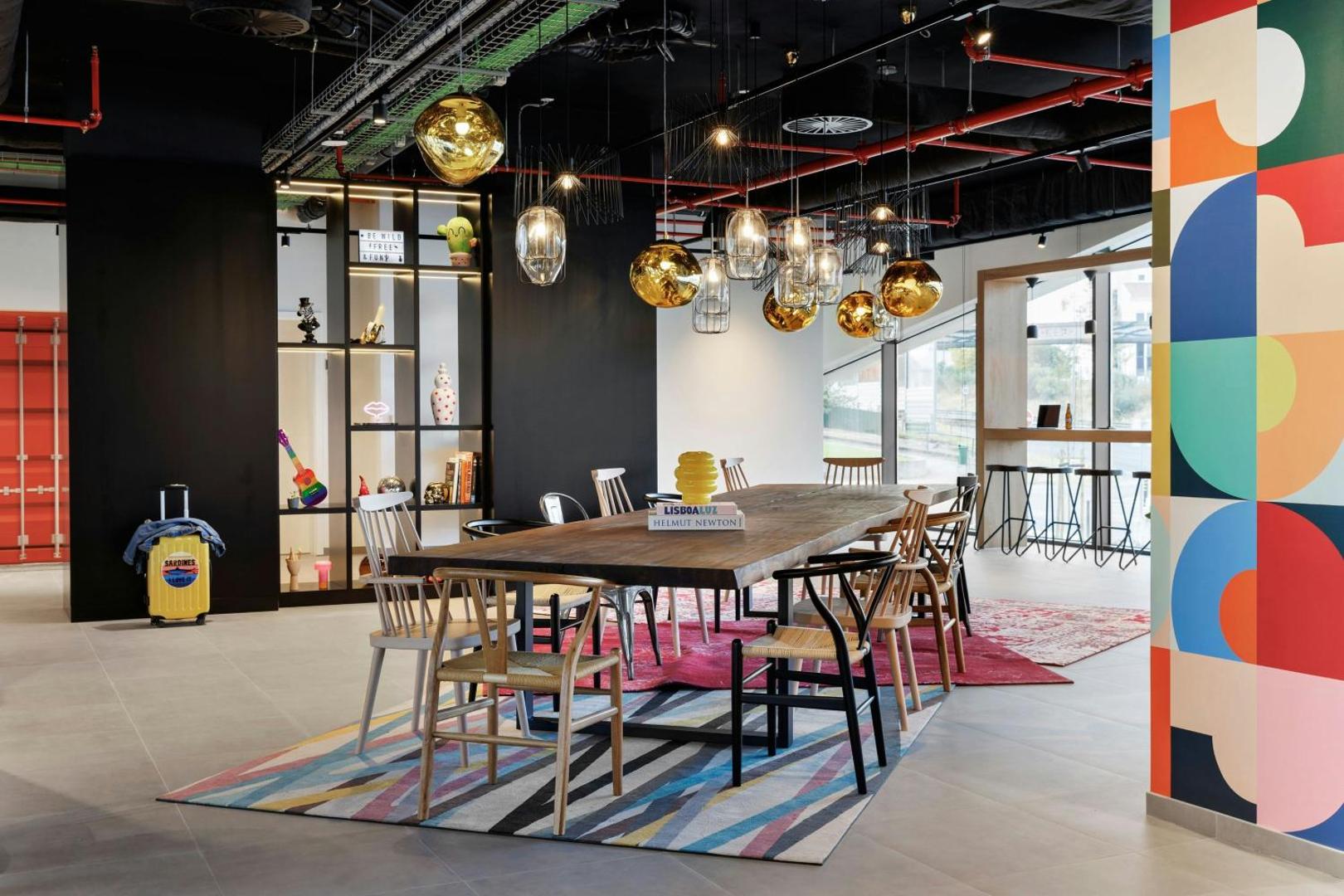 Moxy Alfragide Lisboa