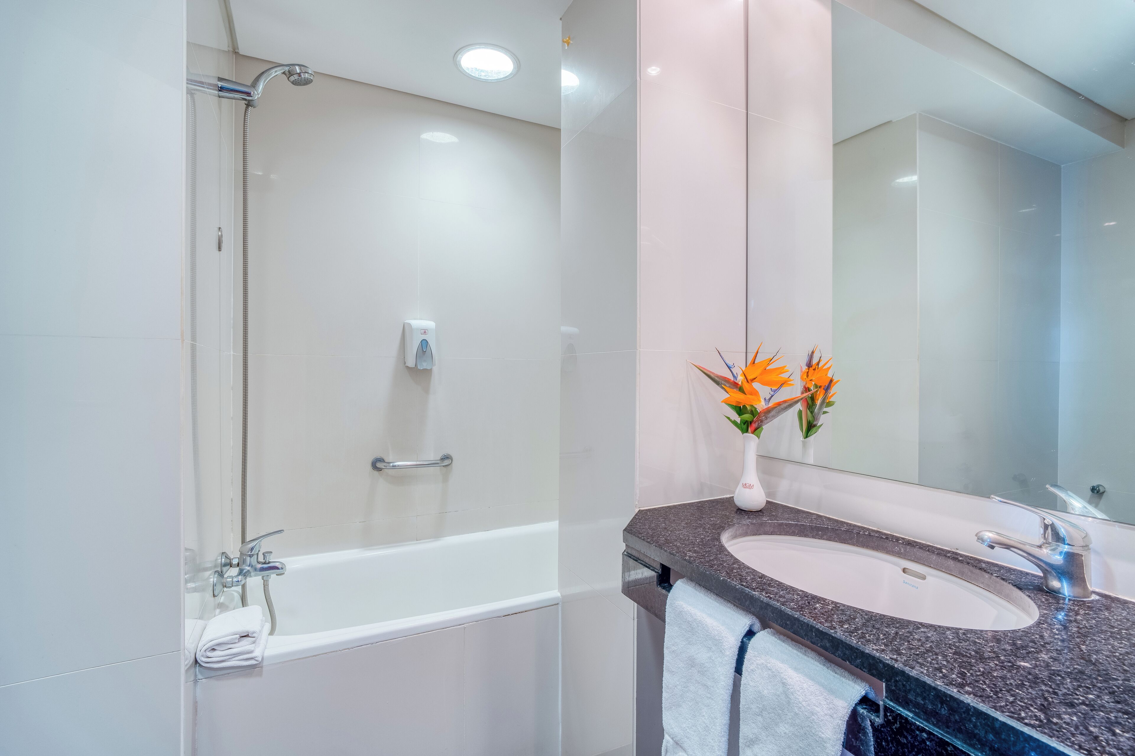 Muthu Raga Madeira Hotel