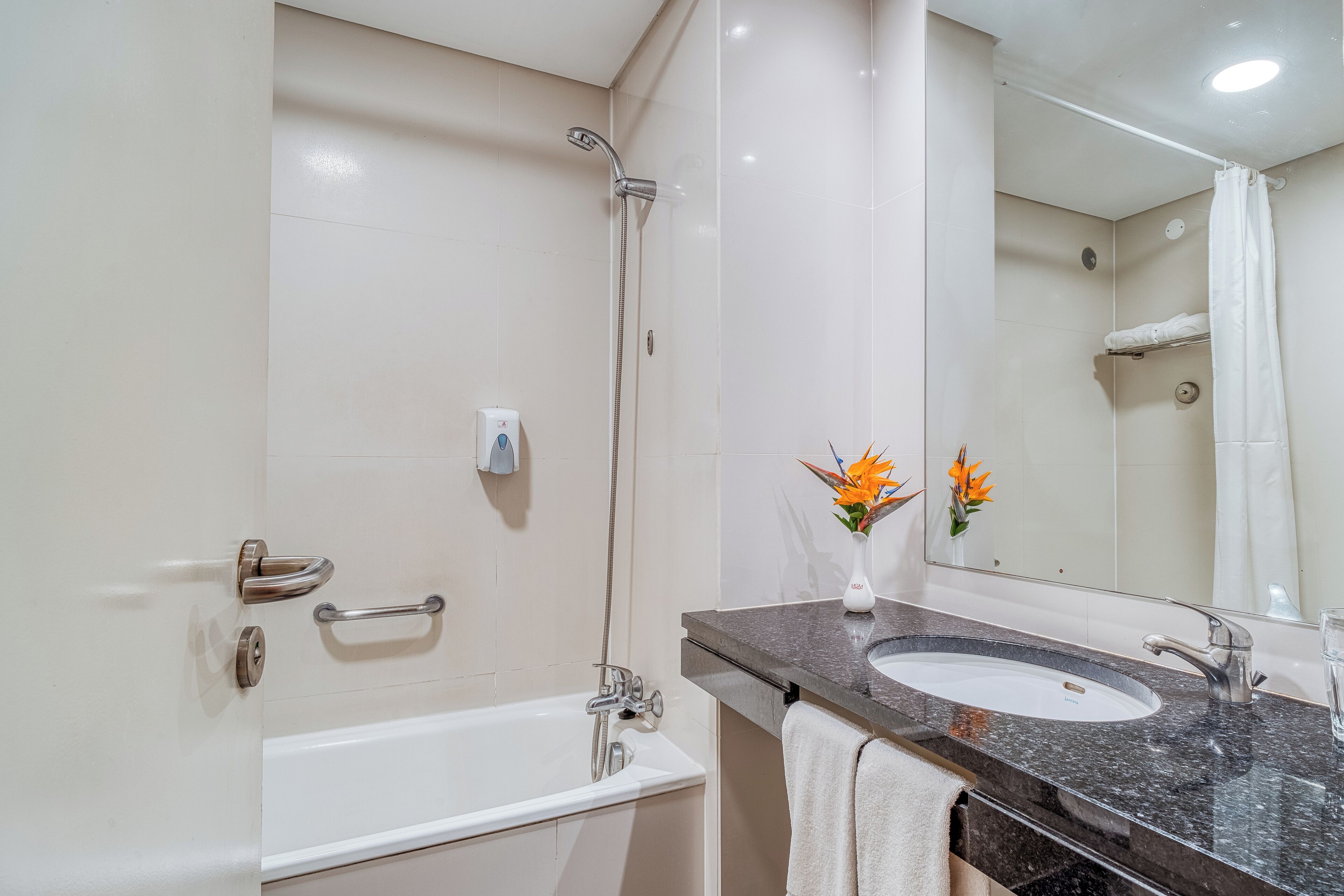 Muthu Raga Madeira Hotel