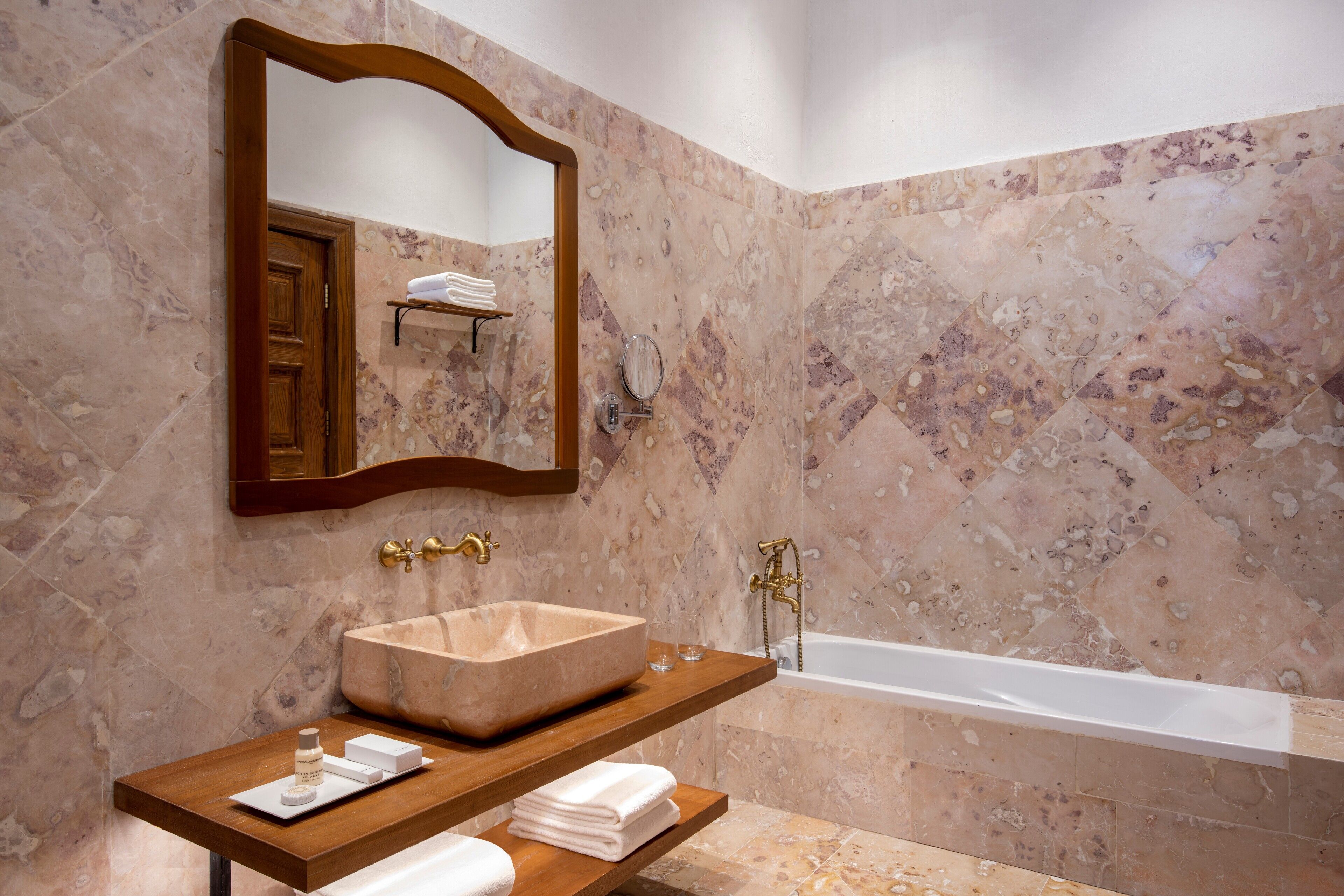 Al Samriya Autograph Collection