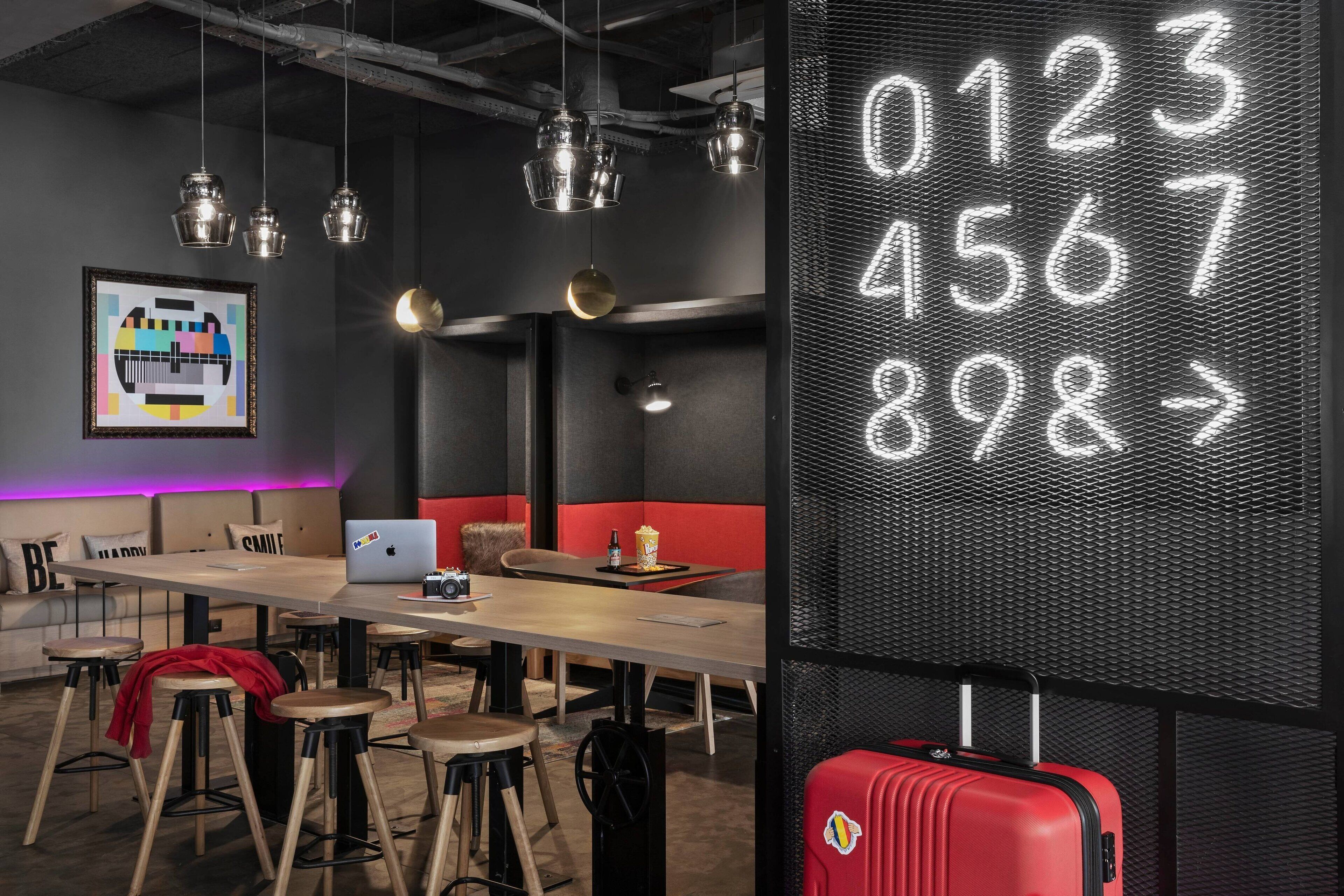 Moxy Bucharest Old Town Moxy Bucharest Old Town