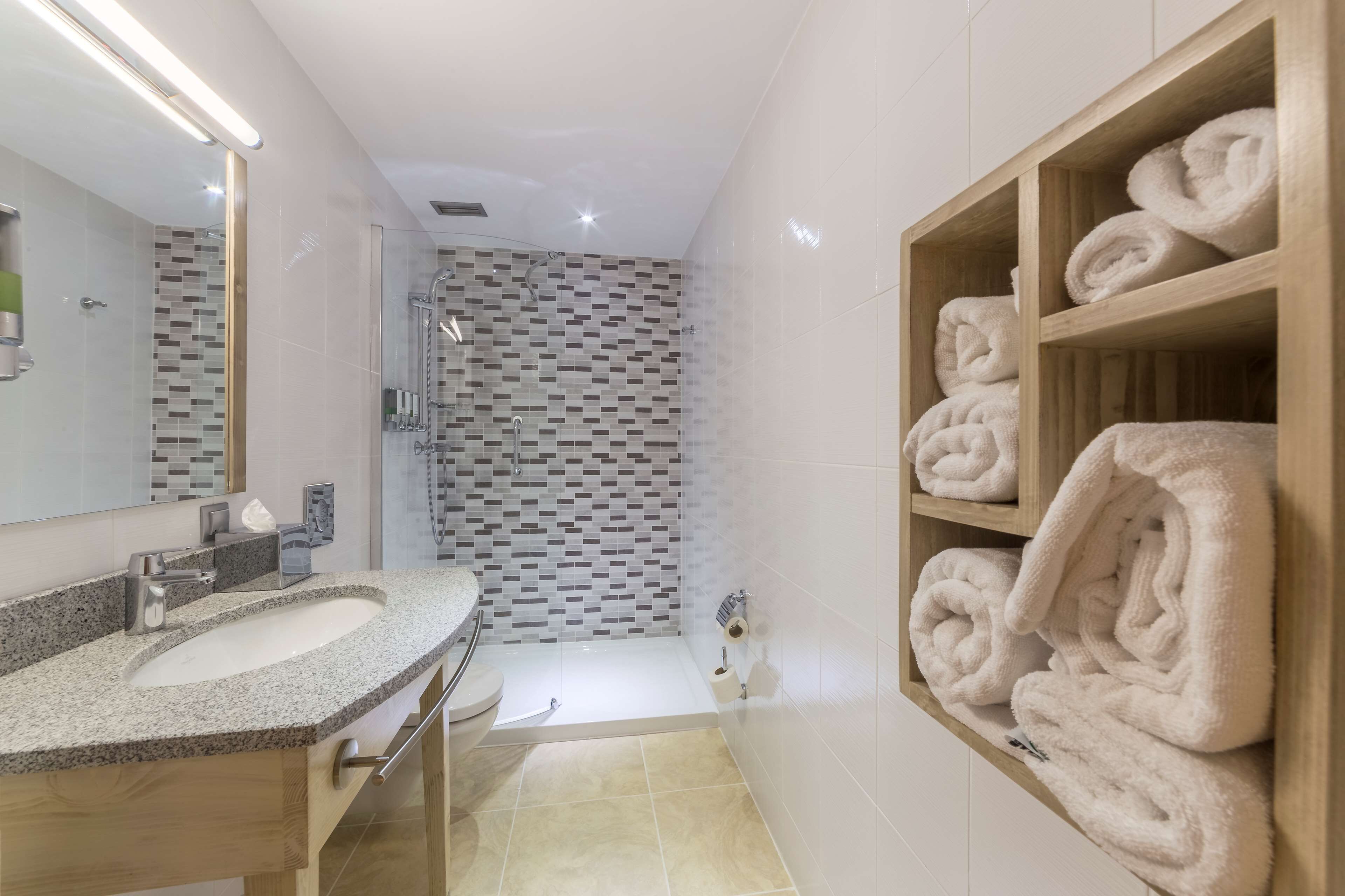Hampton by Hilton Iasi Hampton by Hilton Iasi