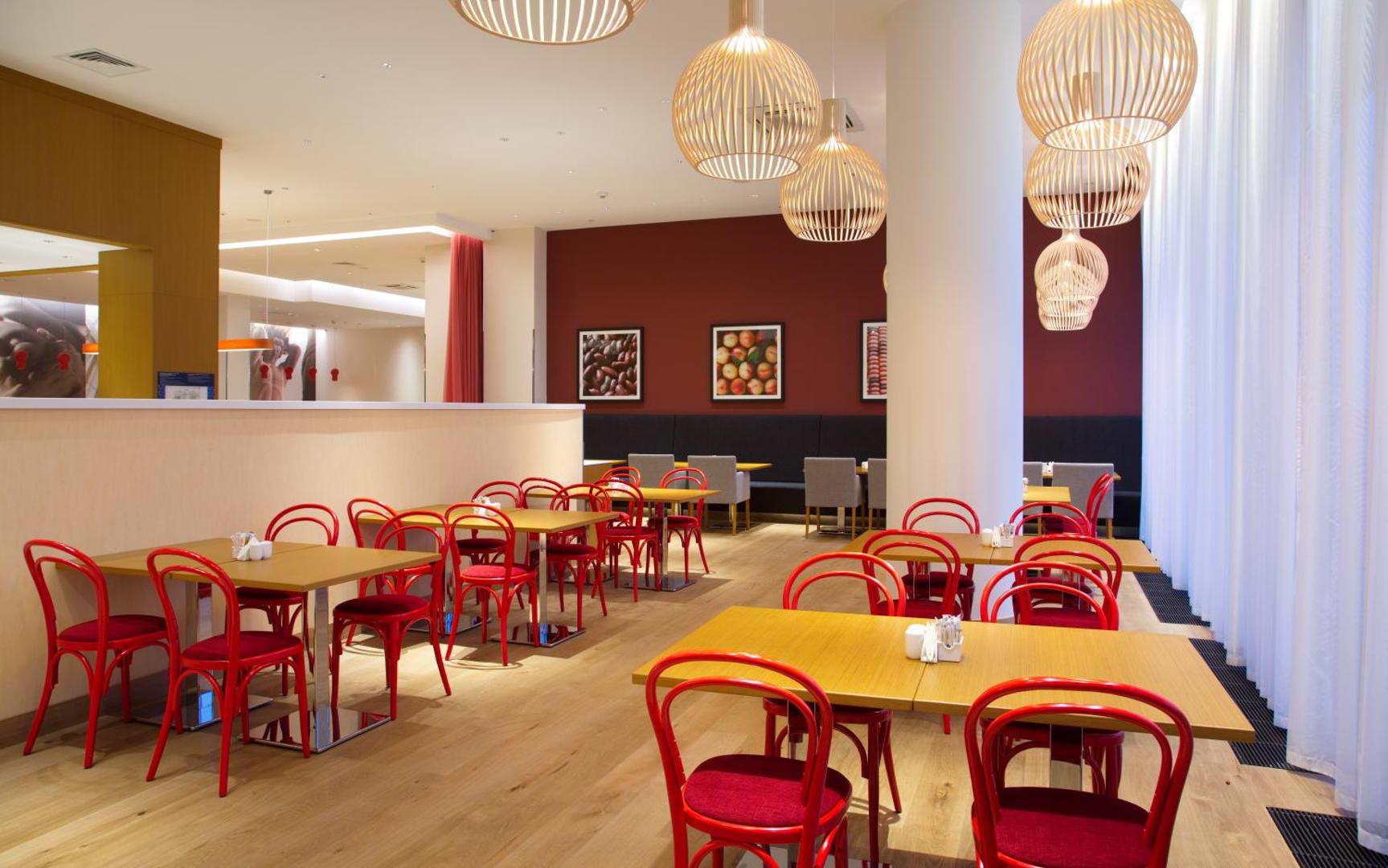 Hampton by Hilton Saint Petersburg ExpoForum Hampton by Hilton Saint Petersburg ExpoForum