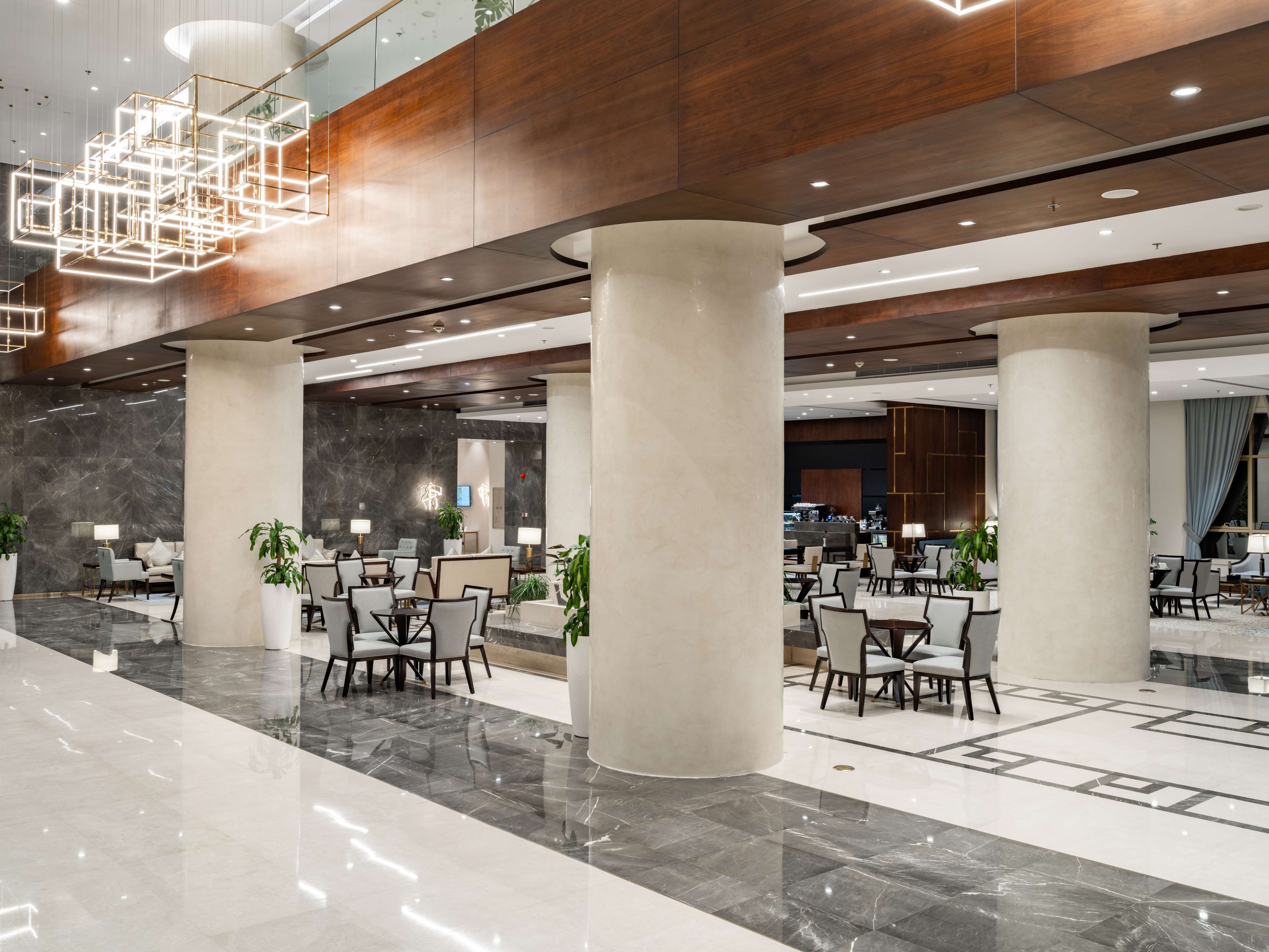 Wirgan Al Noor, Tapestry Collection by Hilton