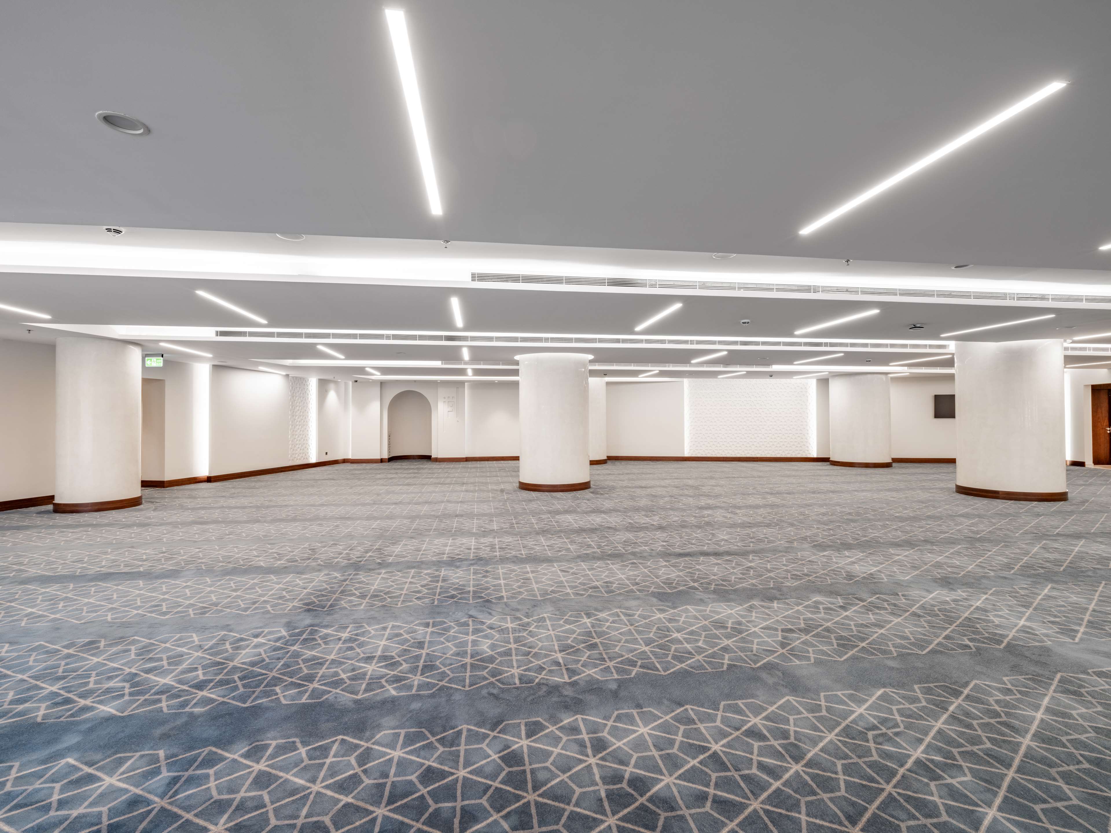 Wirgan Al Noor, Tapestry Collection by Hilton