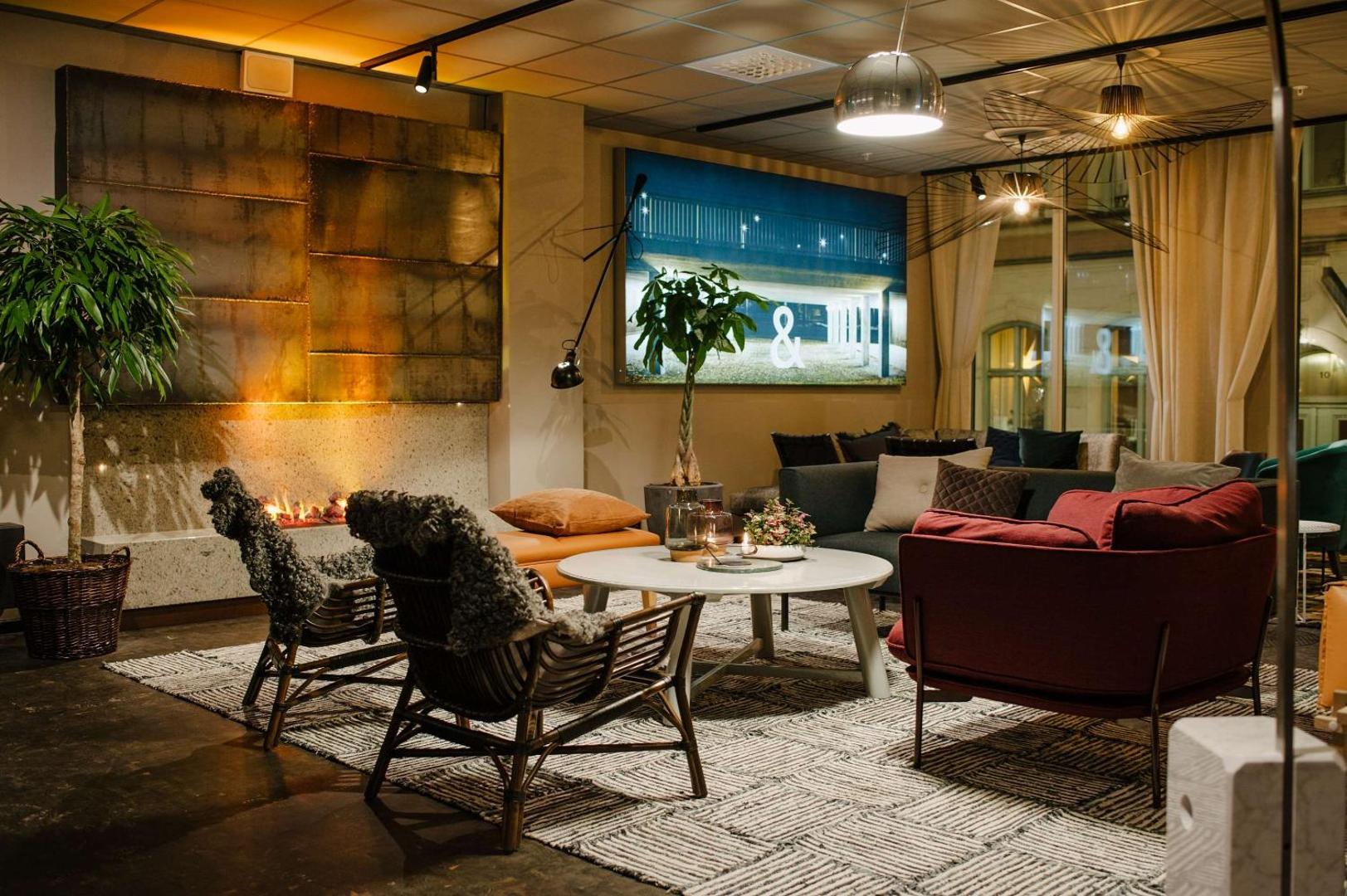 Best Western and Hotel