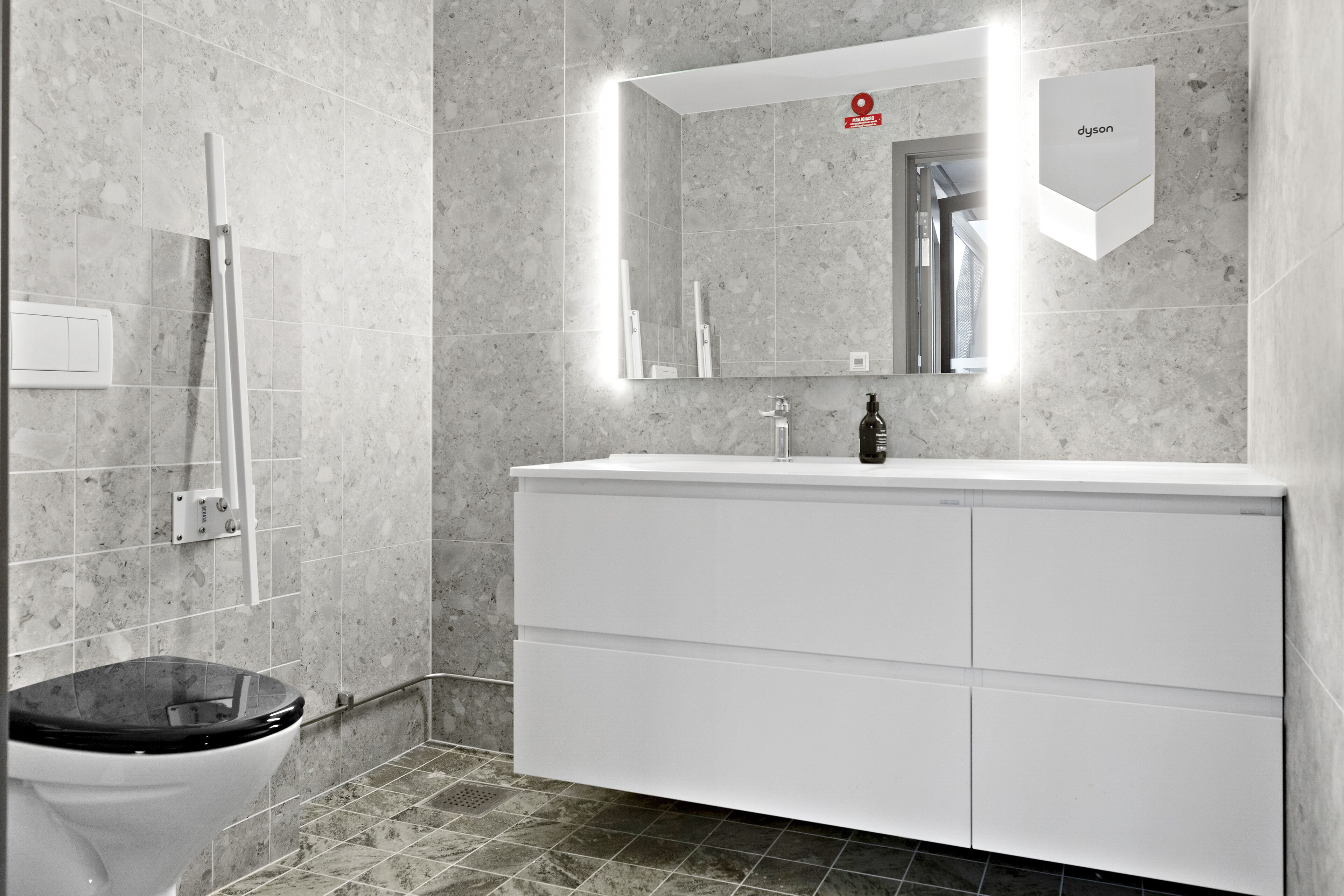 Best Western Hotel at 108