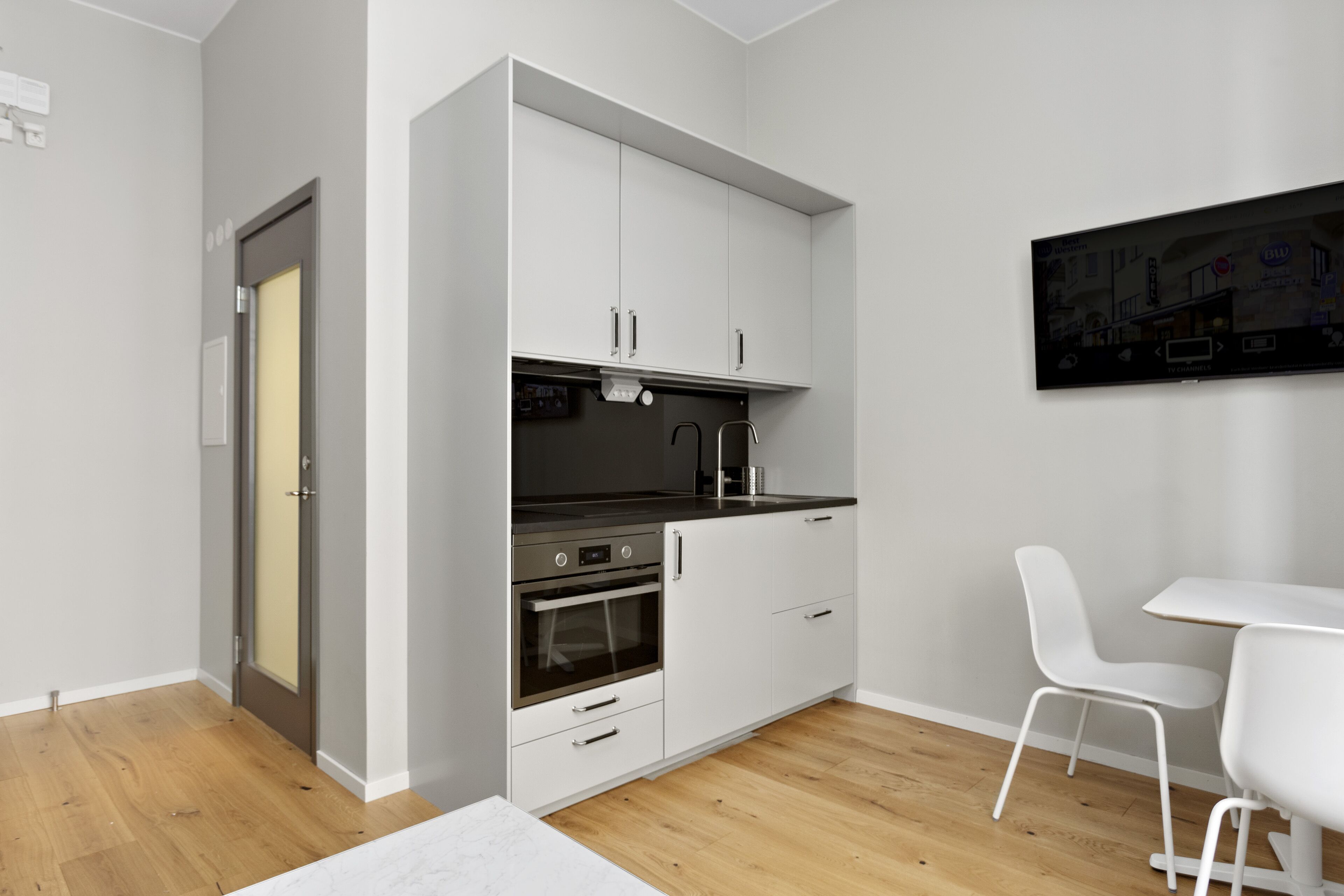 Best Western Hotel at 108