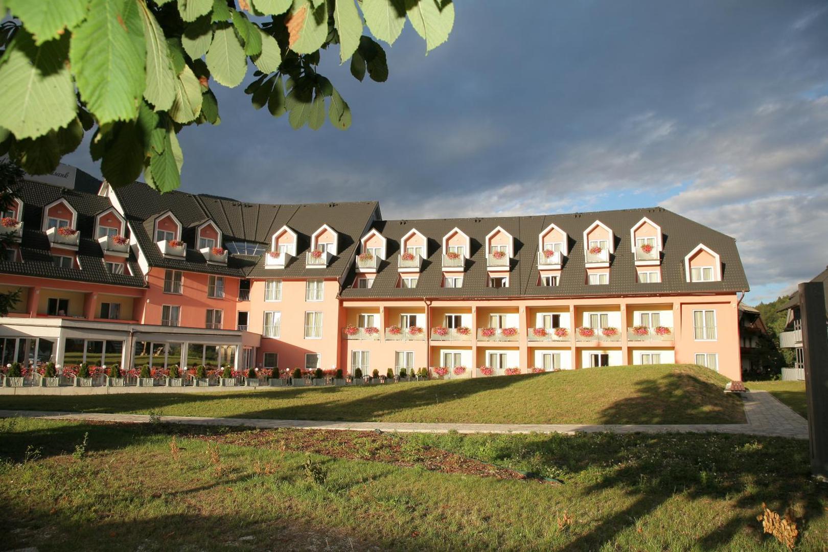 Ramada Hotel & Suites by Wyndham Kranjska Gora Ramada Hotel & Suites by Wyndham Kranjska Gora