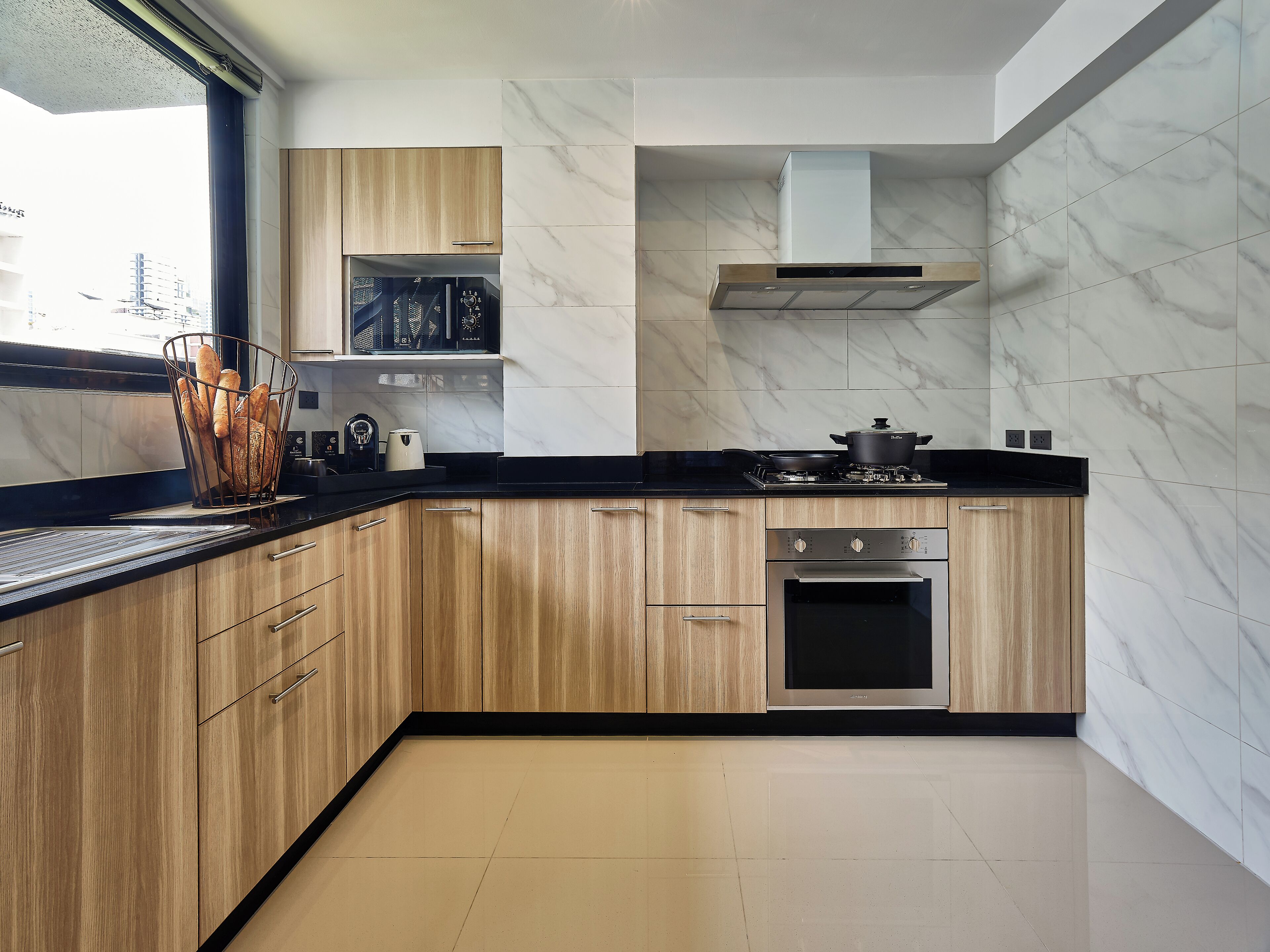 Floral Court Hotel & Residence