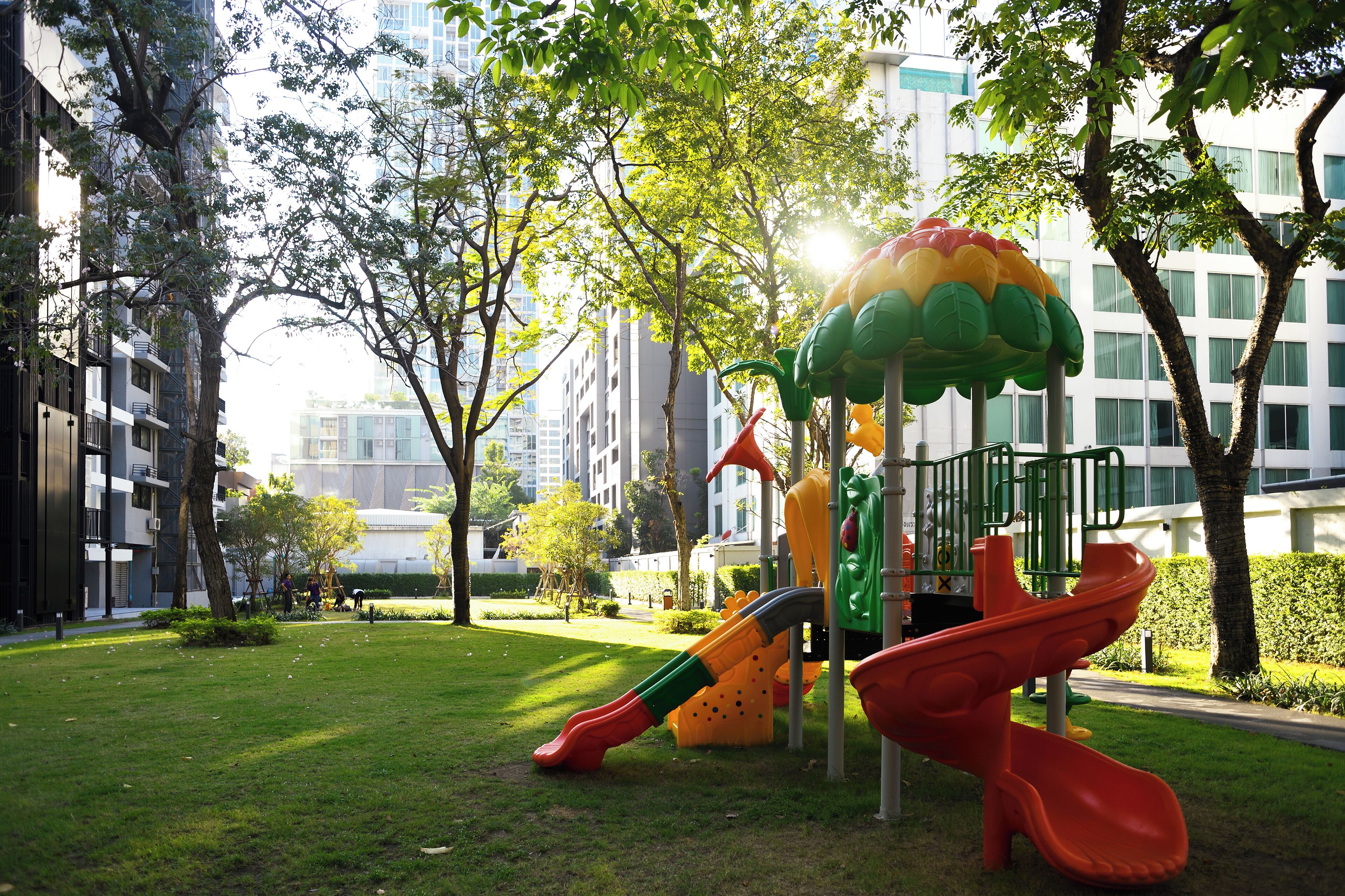 Floral Court Hotel & Residence