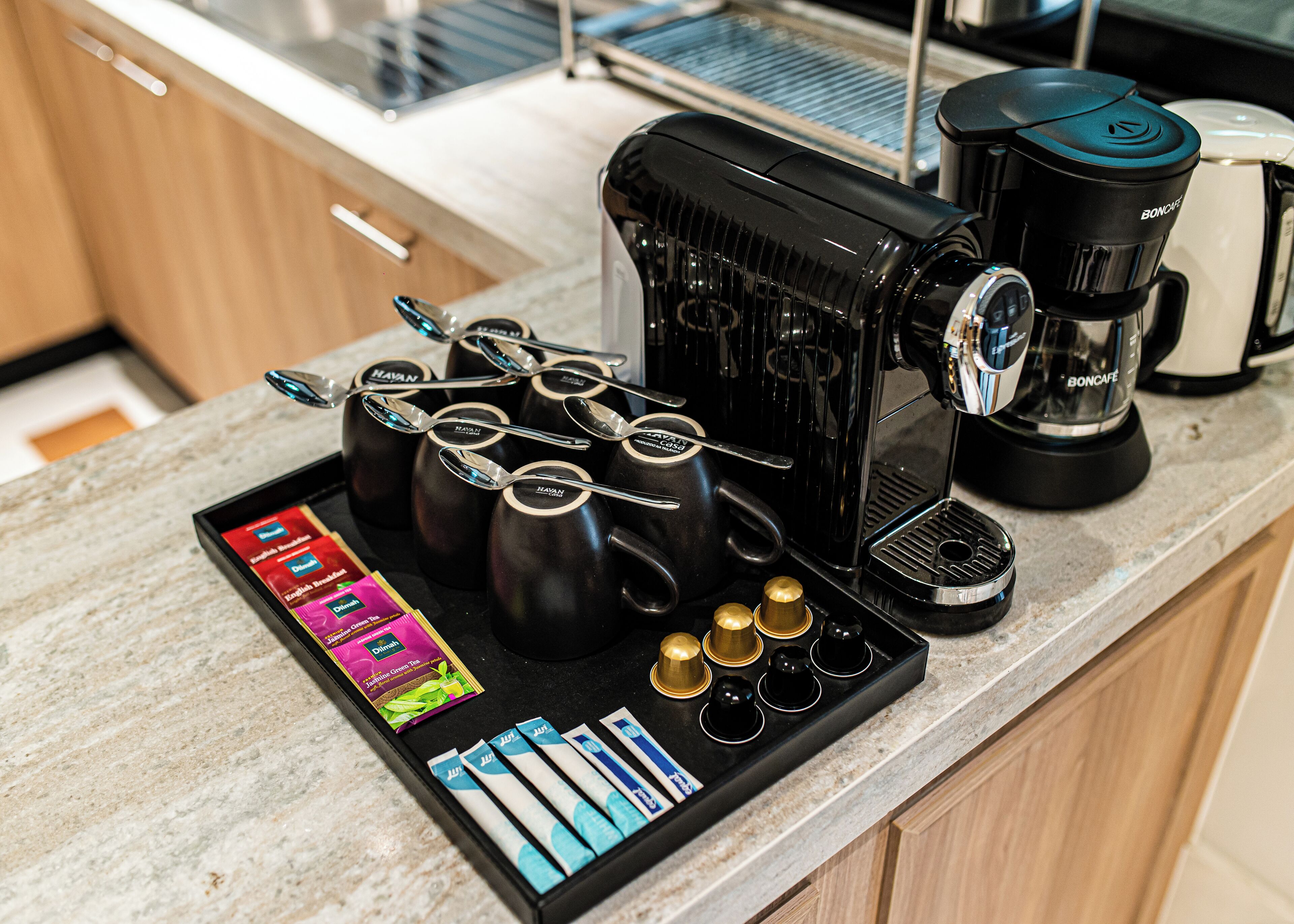 Floral Court Hotel & Residence