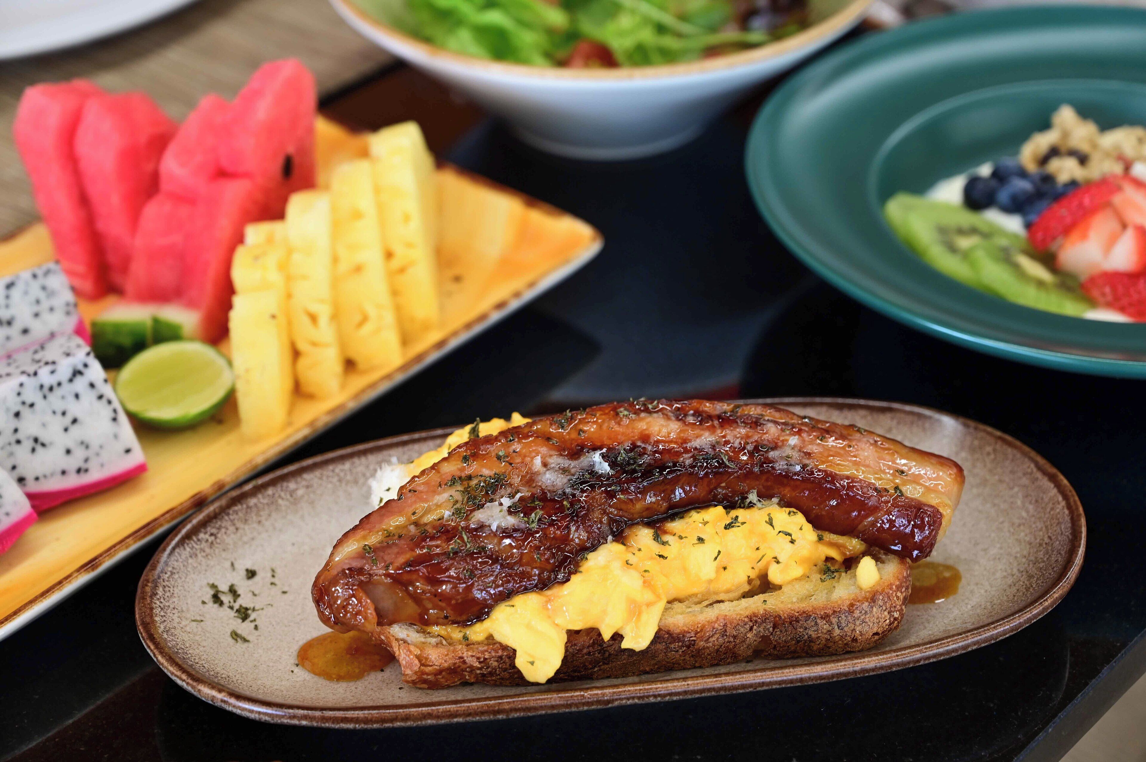 Floral Court Hotel & Residence