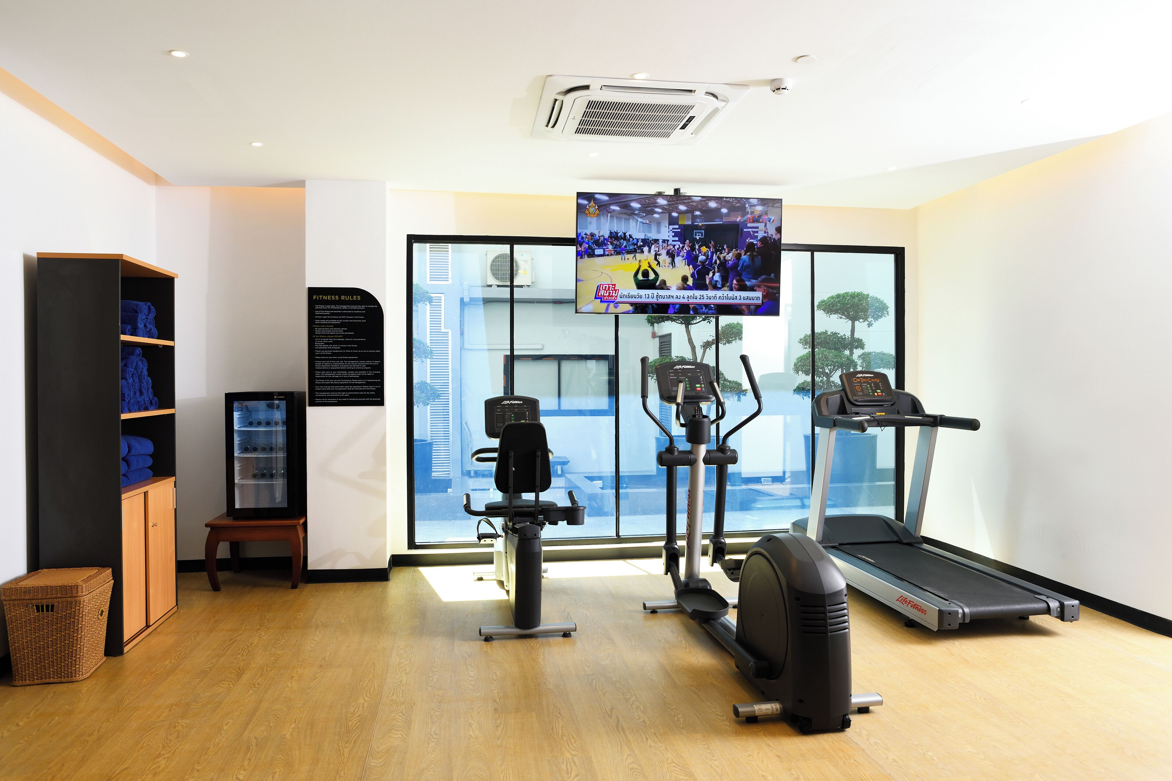 Floral Court Hotel & Residence