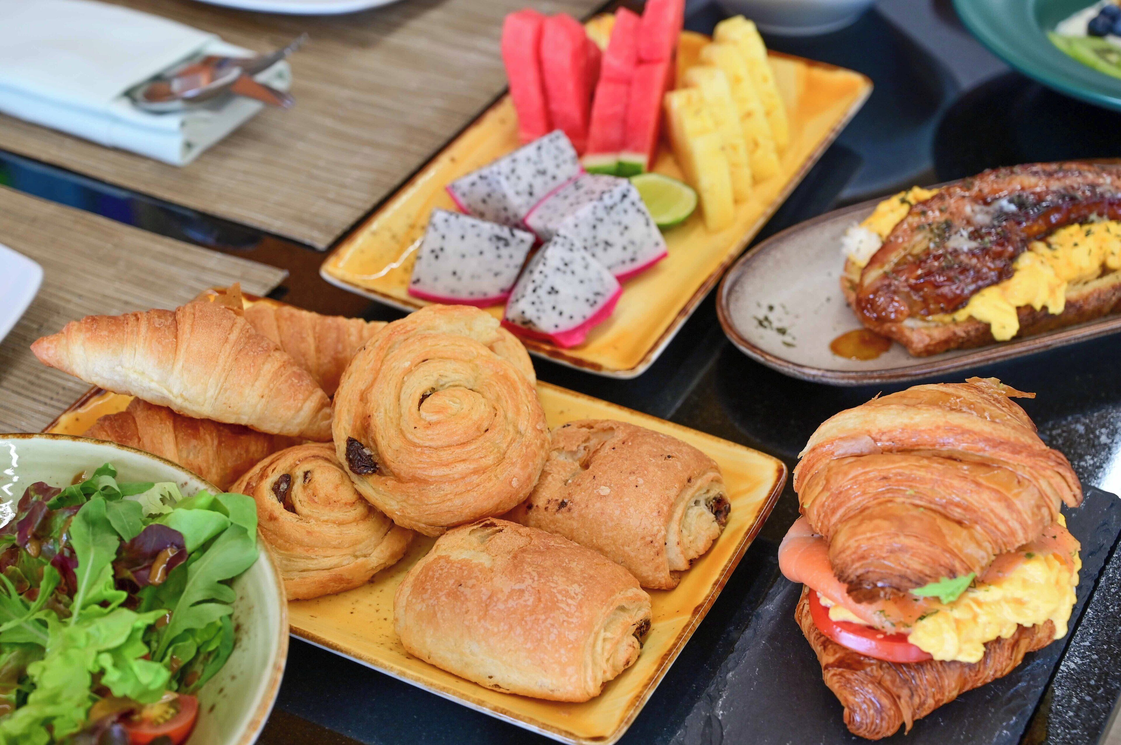 Floral Court Hotel & Residence