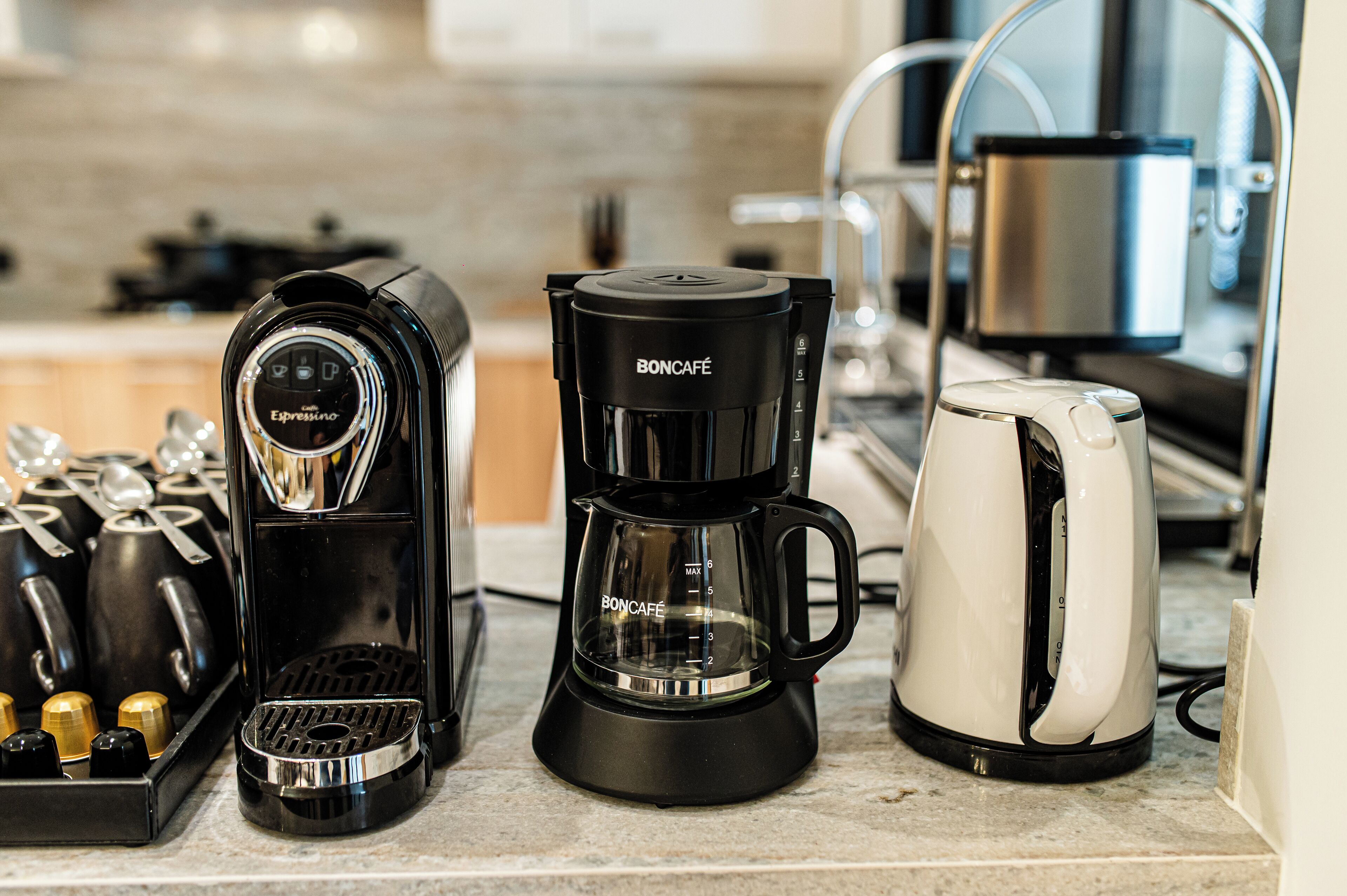 Floral Court Hotel & Residence