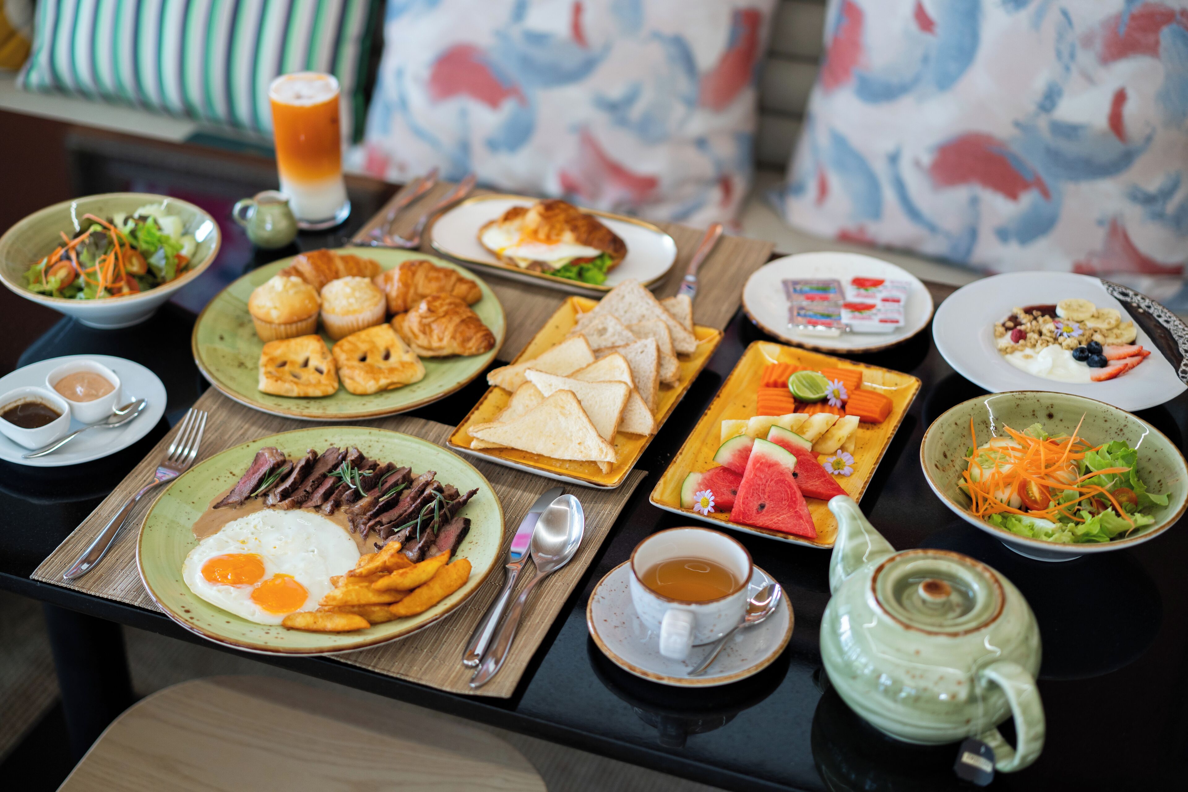 Floral Court Hotel & Residence