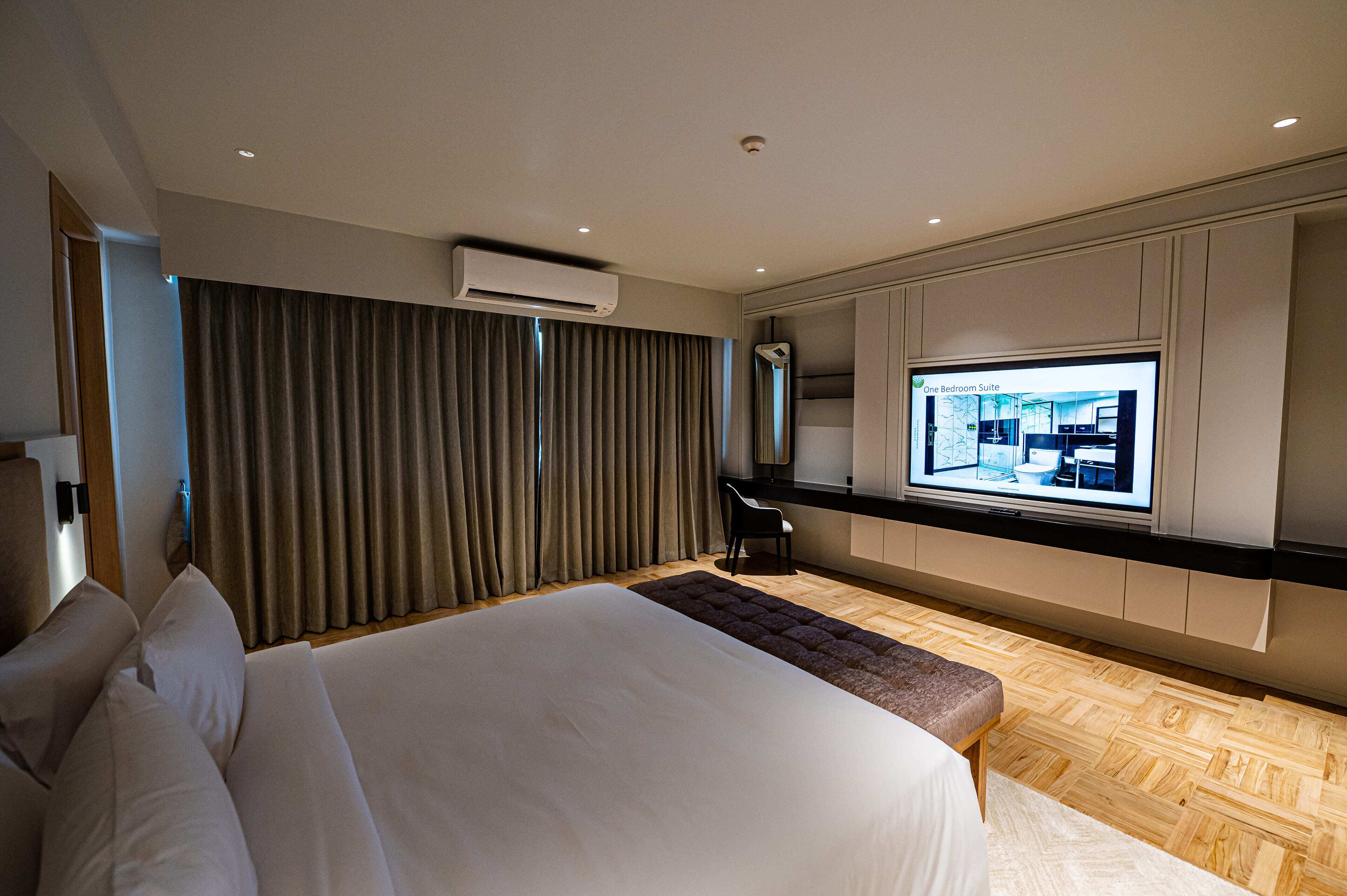 Floral Court Hotel & Residence