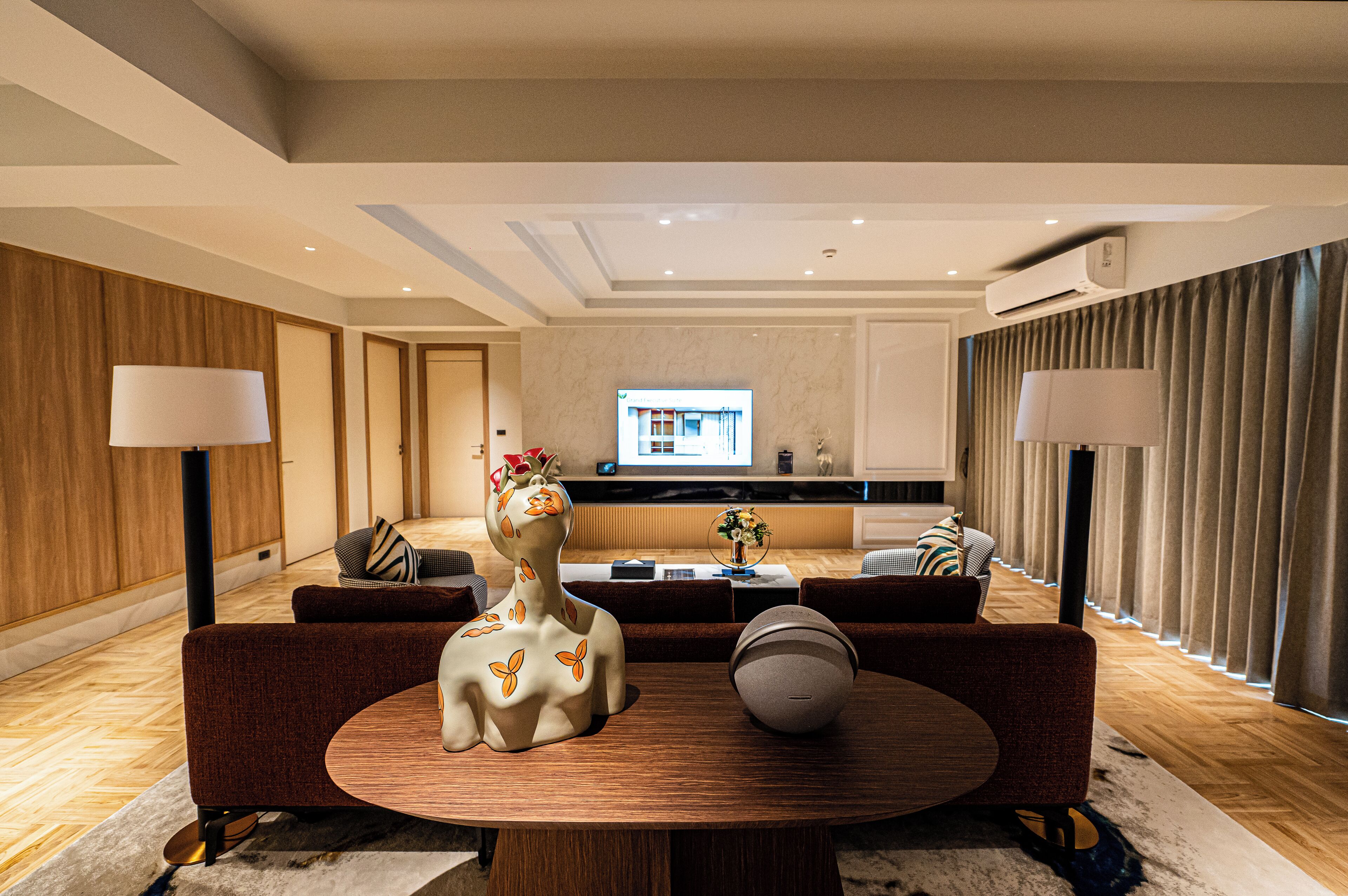 Floral Court Hotel & Residence