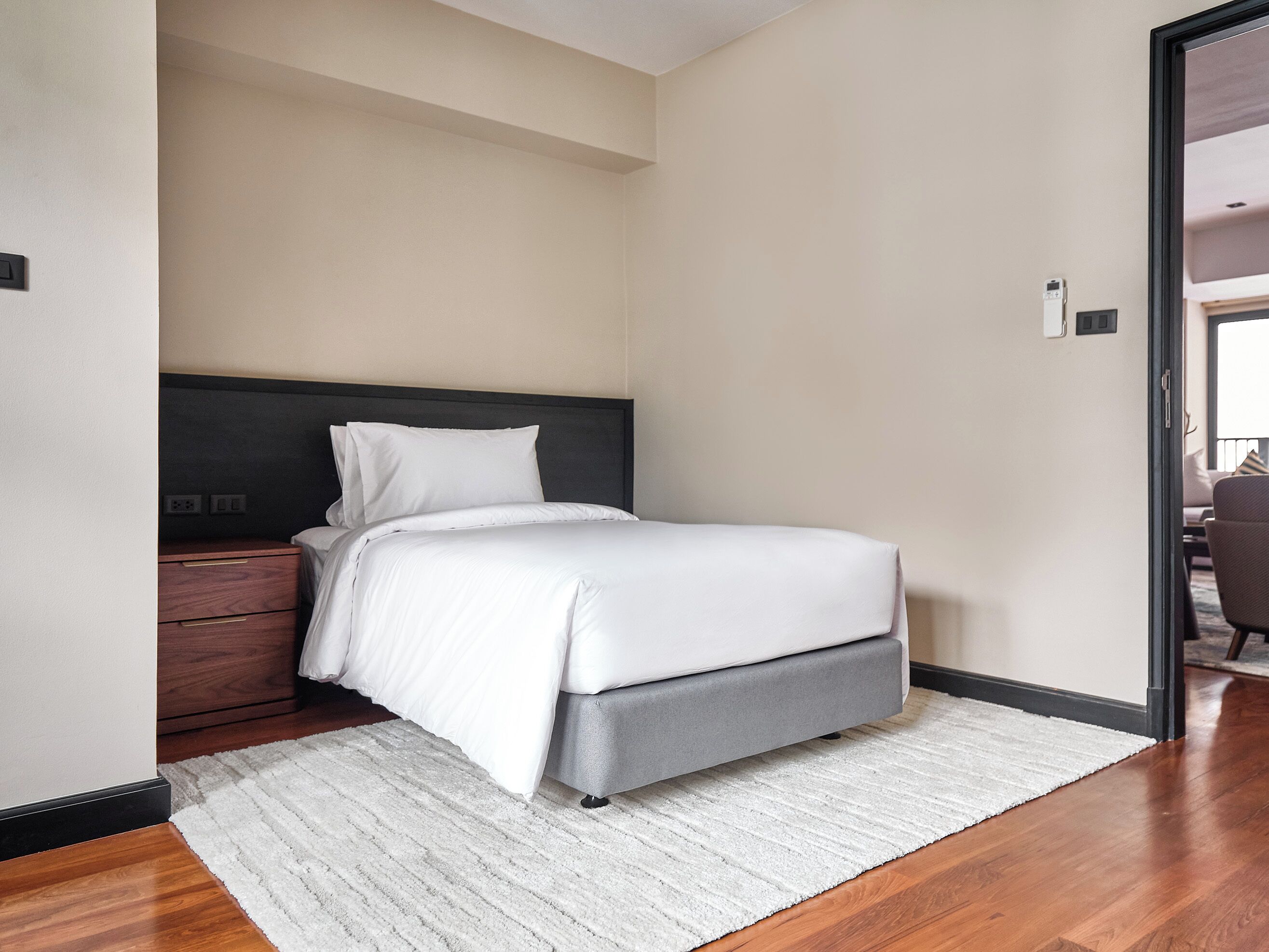 Floral Court Hotel & Residence