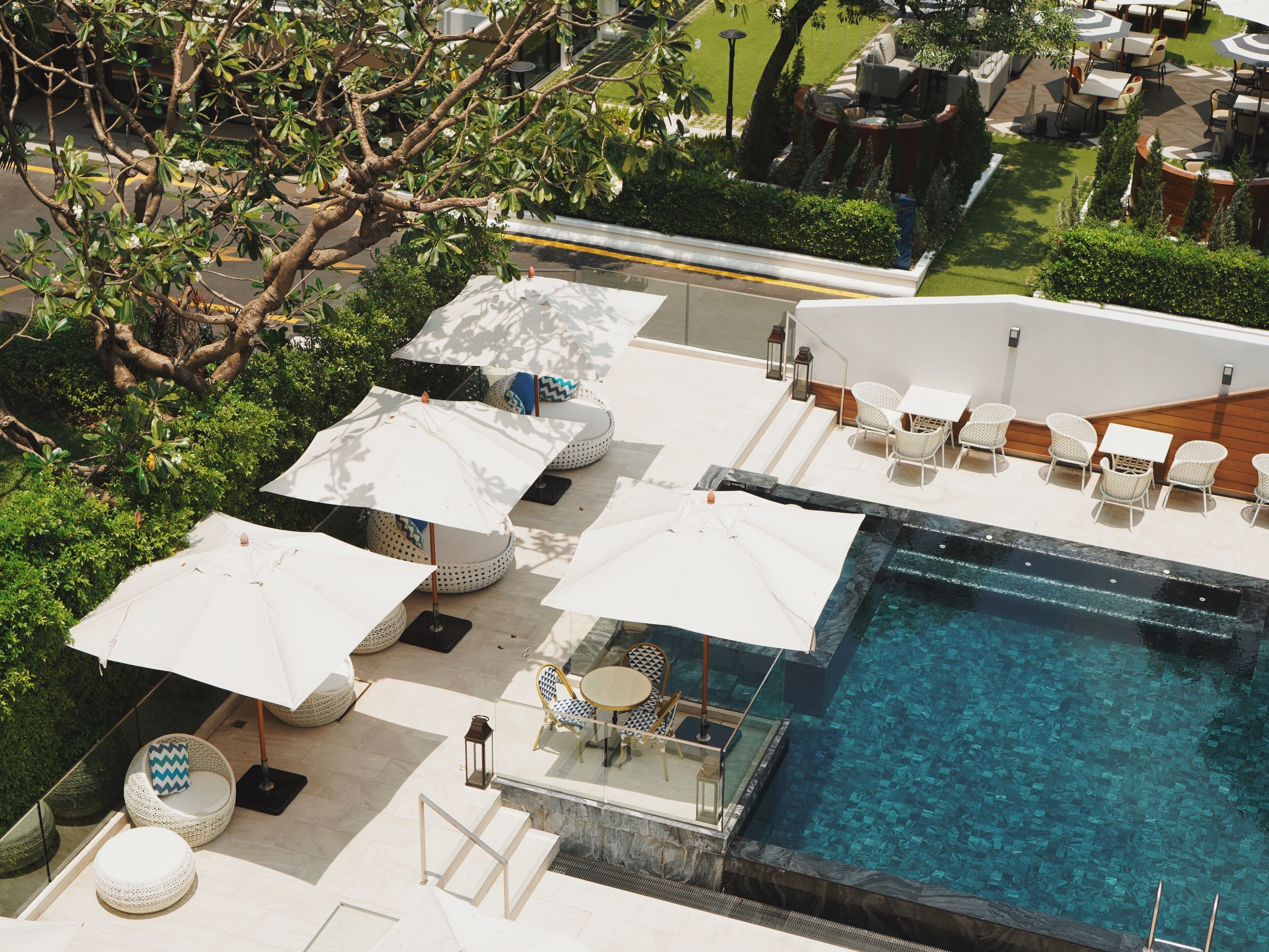 Floral Court Hotel & Residence